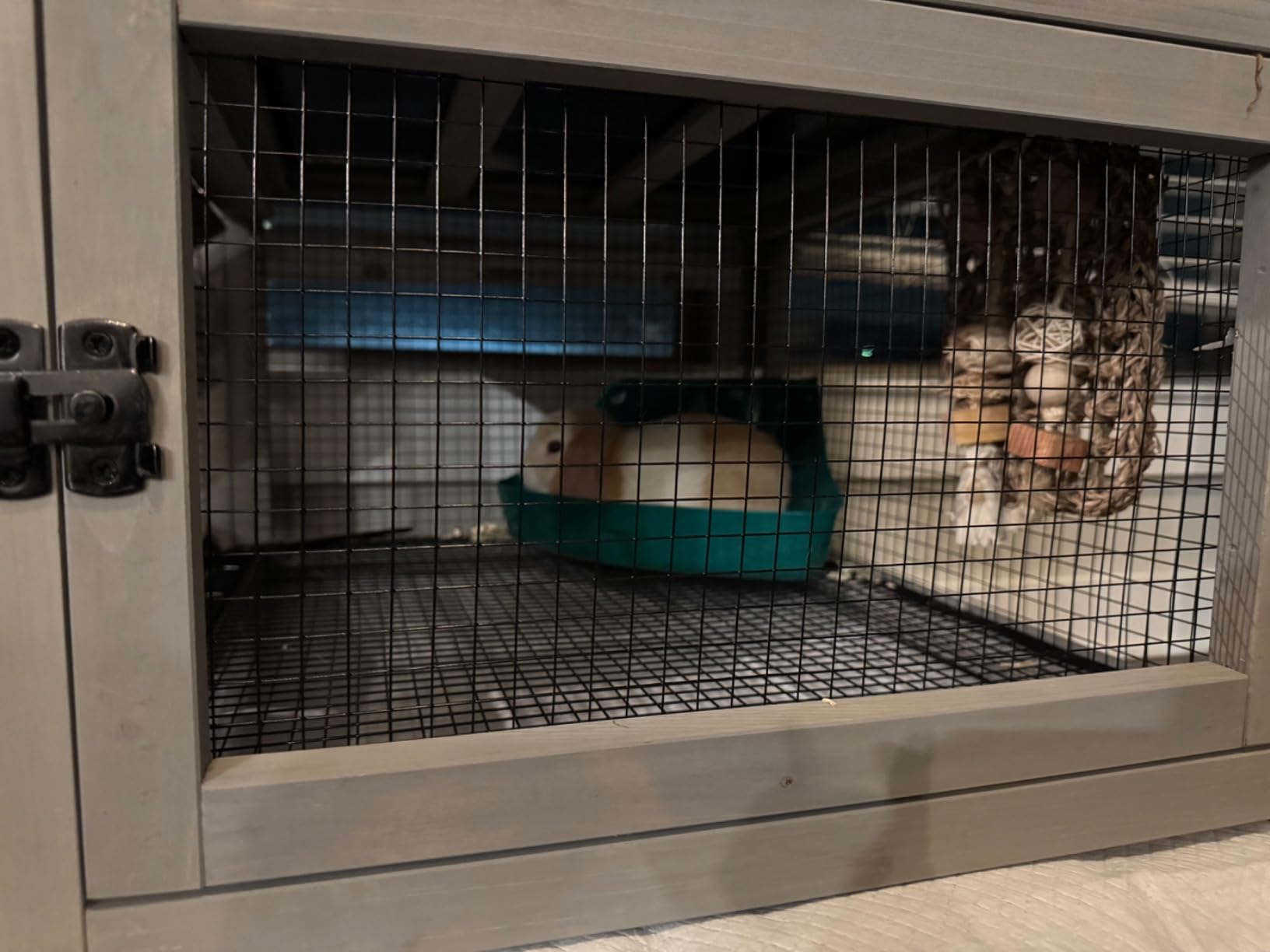 Aivituvin Rabbit Hutch Large Wooden Bunny House Guinea Pig Cages on Wheels, Two Trays, Indoor Outdoor customer photo 2