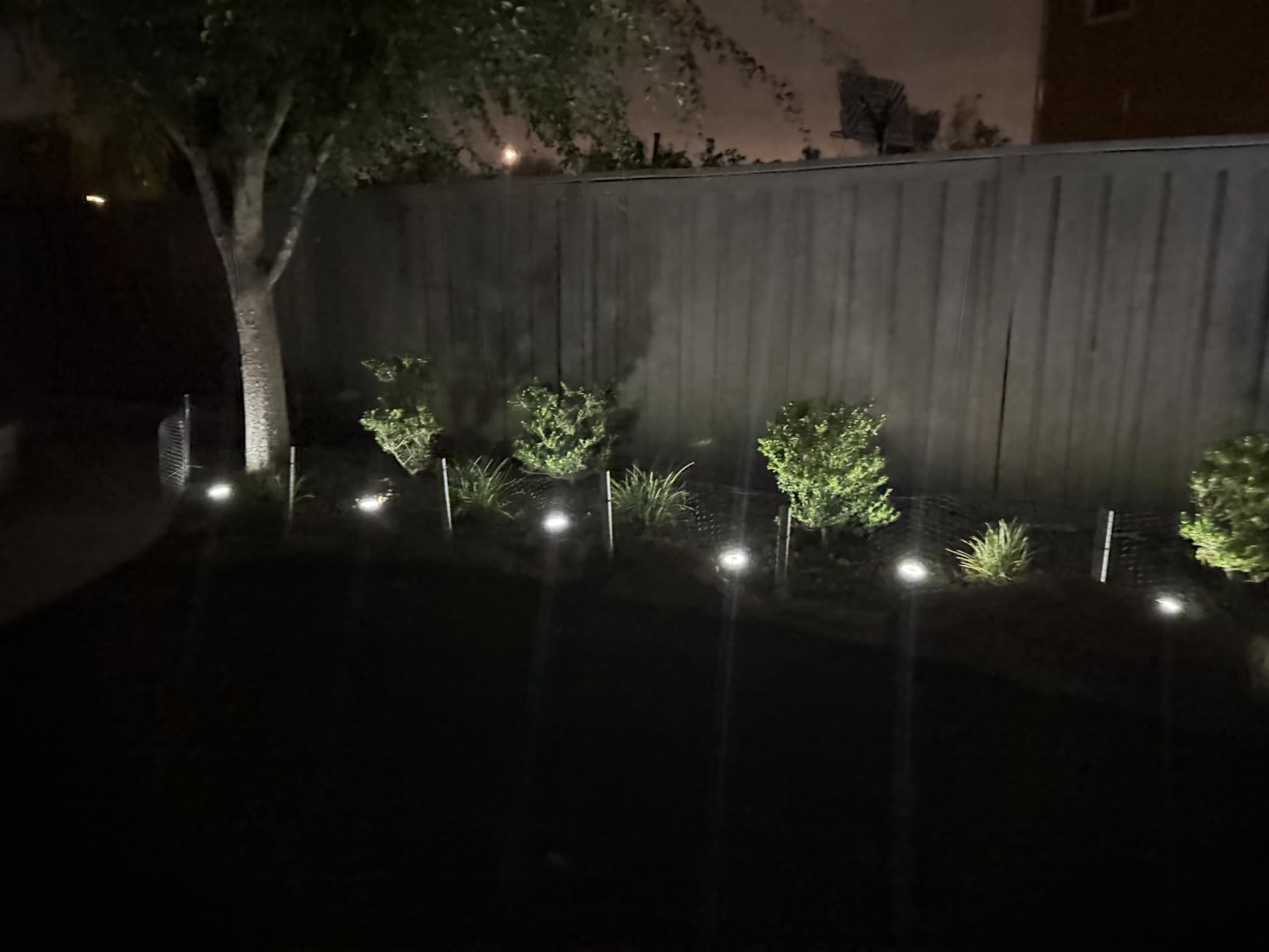 OULONGER 4.6inch Solar Ground Lights, Garden Solar Outdoor Waterproof Pathway Bright In-Ground Landscape Lights for Patio, Lawn, Yard, Driveway, Step and Walkway(White Light 12Packs) customer photo 1