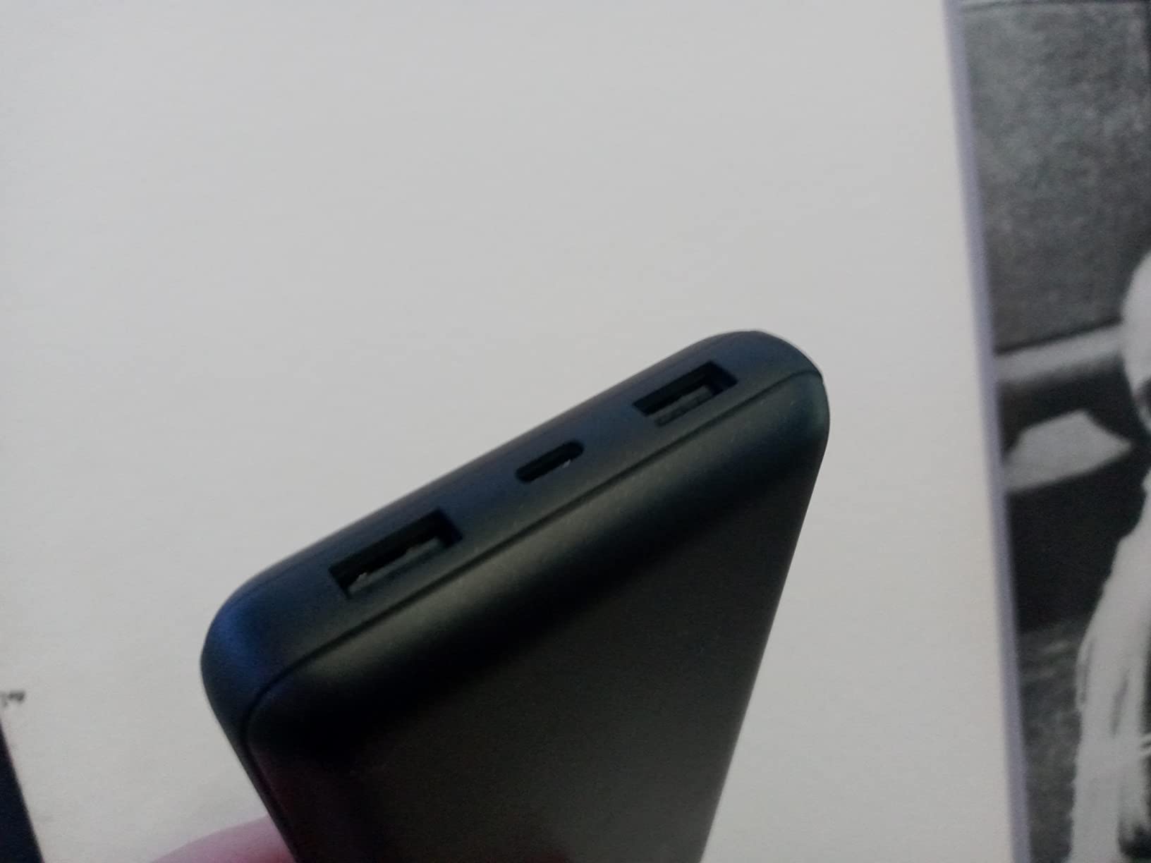 Belkin 20000mAh 15W 3 Port Power Bank, USB A to USB C Cable Included customer photo 1