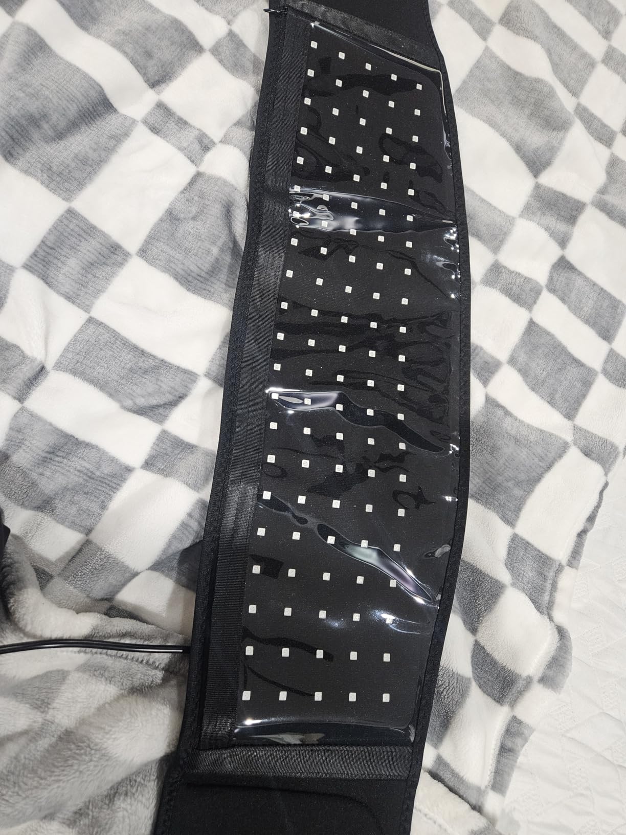 Lifepro Allevared Pro Red Light Therapy Belt with Pulse Modes & Vibration | 105 triple Chip LED - 660nm & 850nm Near Infrared Red light therapy for Body - For Daily Wellness Support customer photo 1