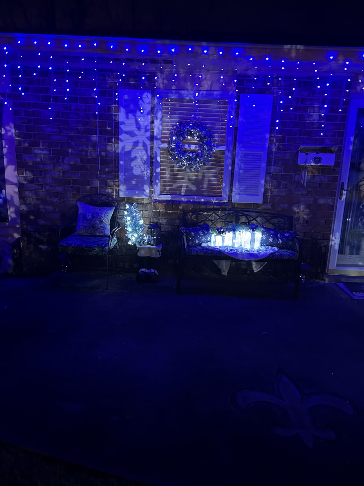 Ollny Icicle Lights for Outside 504LED 41FT, Multicolor Christmas Light with Remote 8Modes Timers Waterproof, Plug in Connectable Hanging Lights for Outdoor Indoor House Roof Holiday customer photo 1