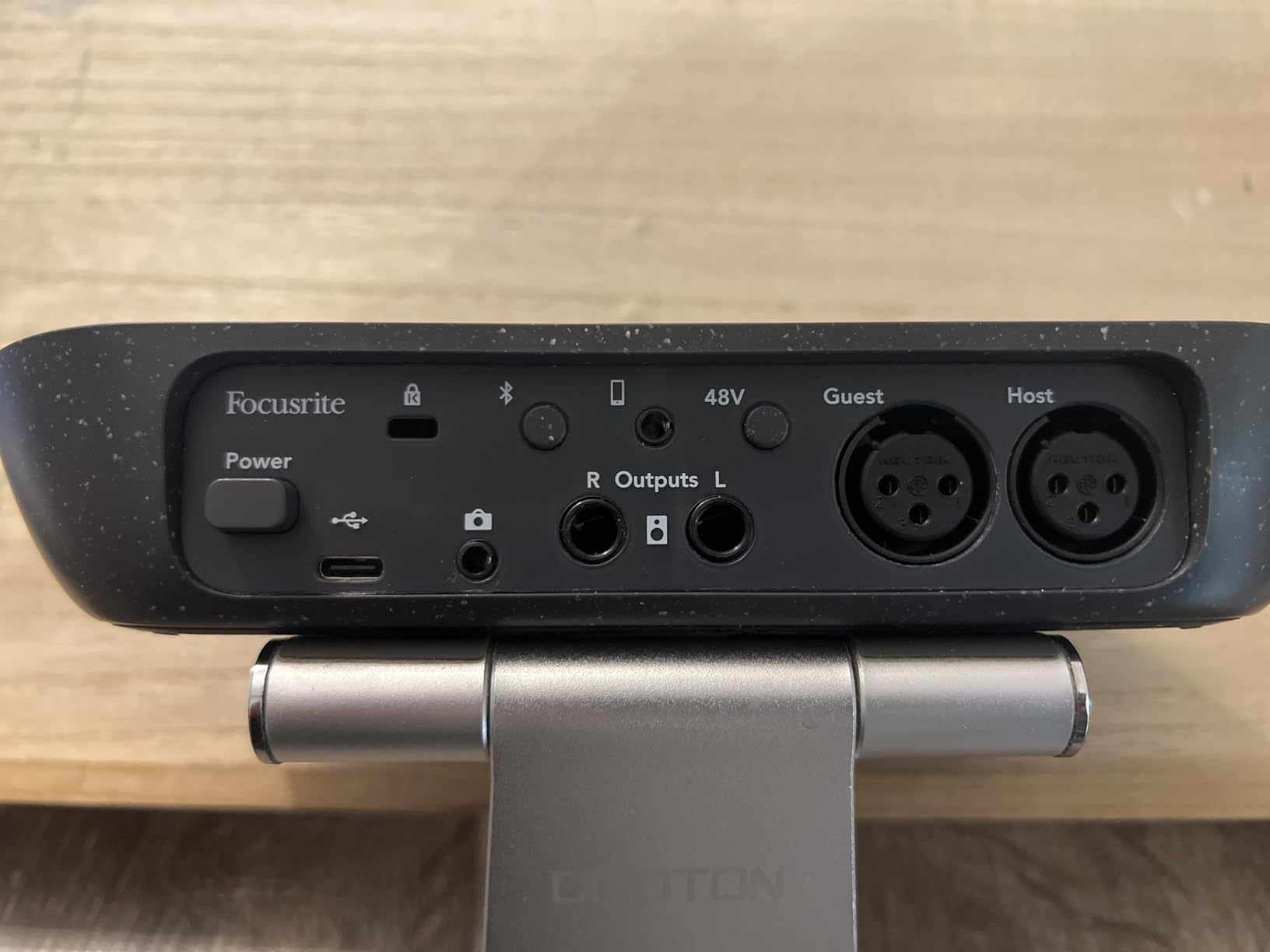 Focusrite Vocaster Two customer photo 1