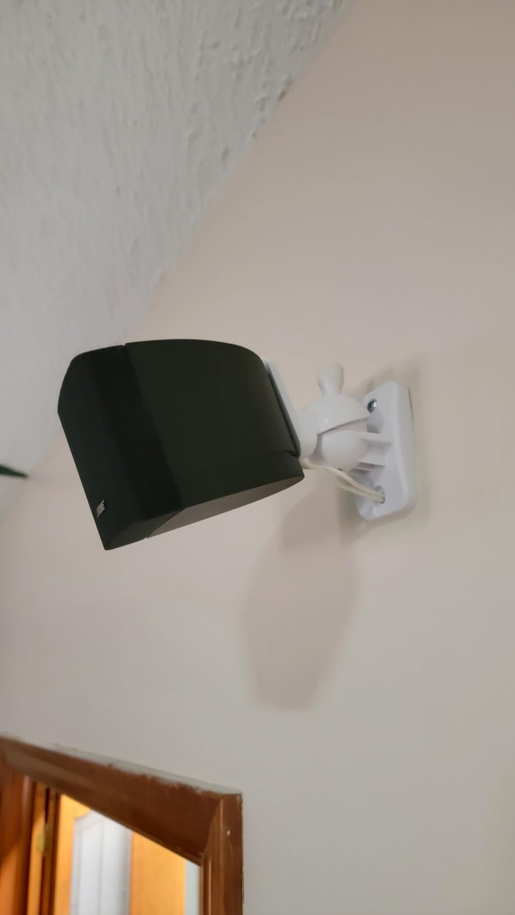 HomeMount Speaker Wall Mount Brackets for Surround Sound, 2 Pack, Black customer photo 1