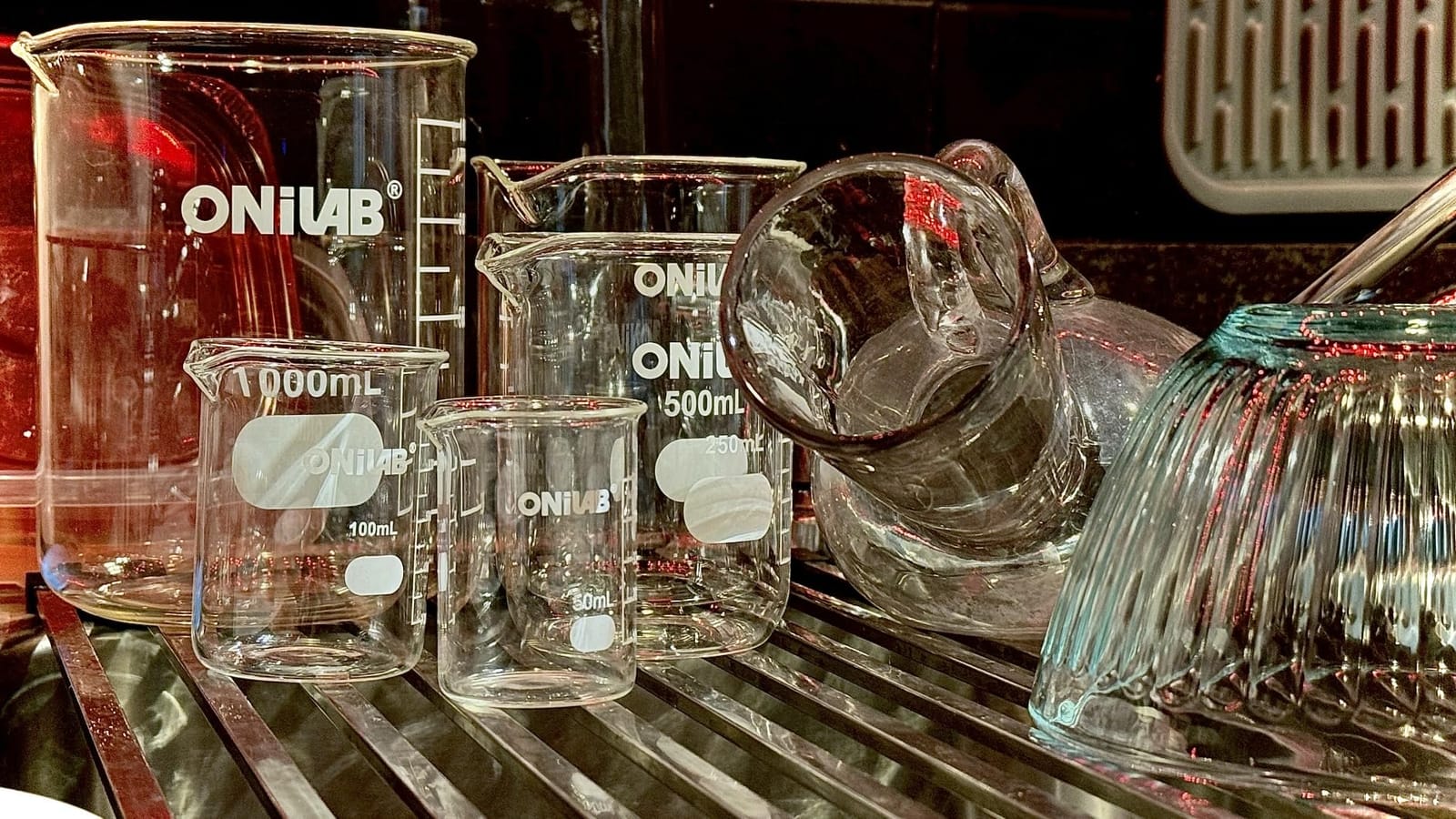 ONiLAB Glass Measuring Beaker Set 50ml 100ml 250ml 500ml 1000ml(Pack of 5) customer photo 2