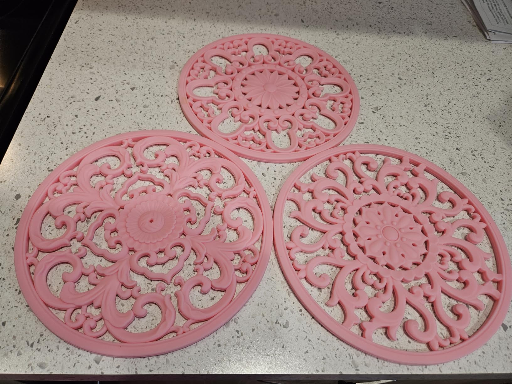 Extra Thick Silicone Trivet Mat for Hot Dishes, Hot Pots and Pans, Pot Holder, Hot Pad to Protect Your Table and Countertop, Kitchen Decor and Accessories,Teal, Set of 3 customer photo 2