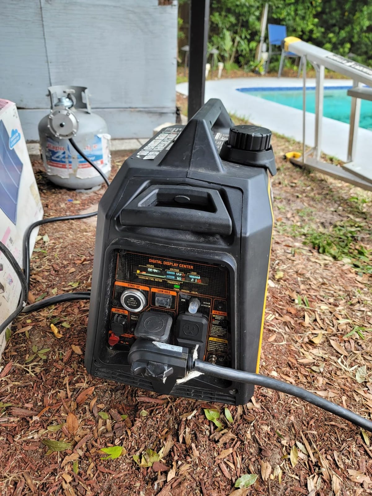 maXpeedingrods 3500W Dual Fuel Inverter Generator,E-Start,CO,EPA Compliant customer photo 1