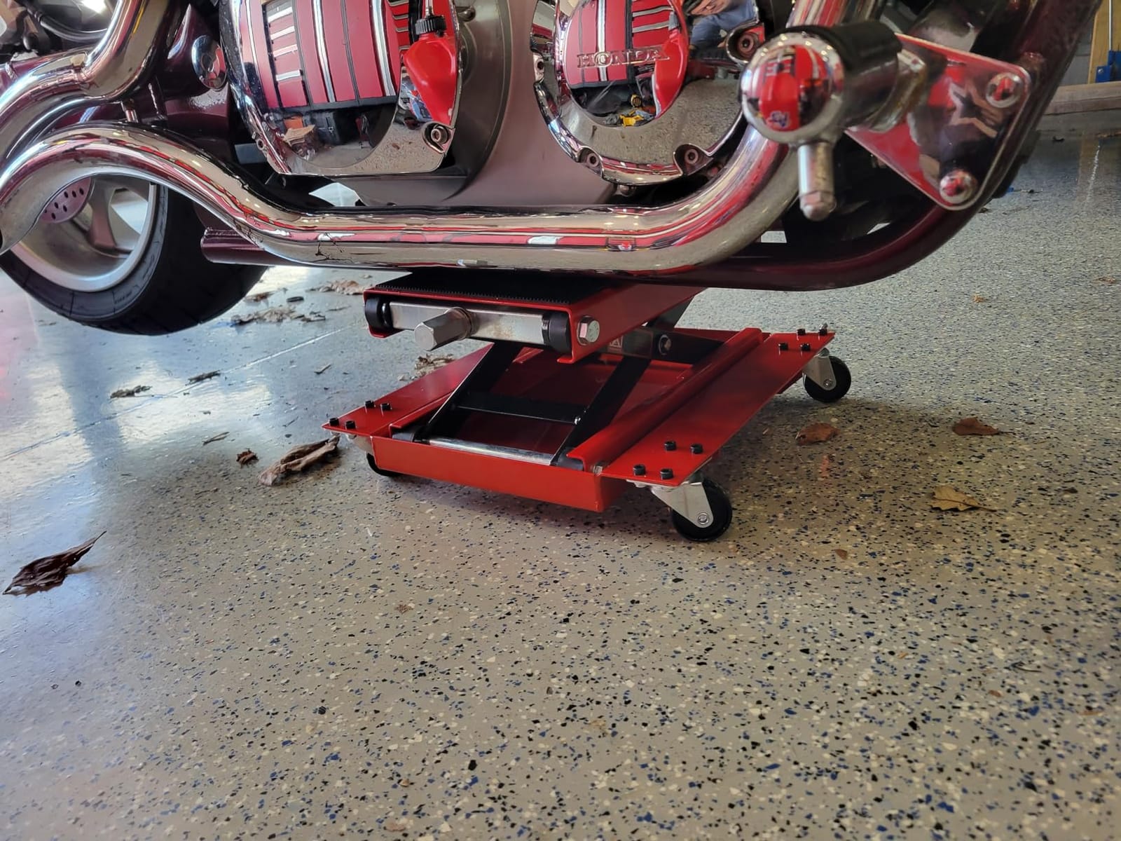 VIVOHOME 1100 Lbs Motorcycle Lift Jack with Dolly Wheel customer photo 2