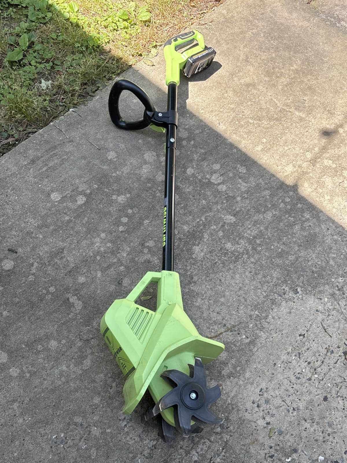 Earthwise TC70020IT 20V 7.5