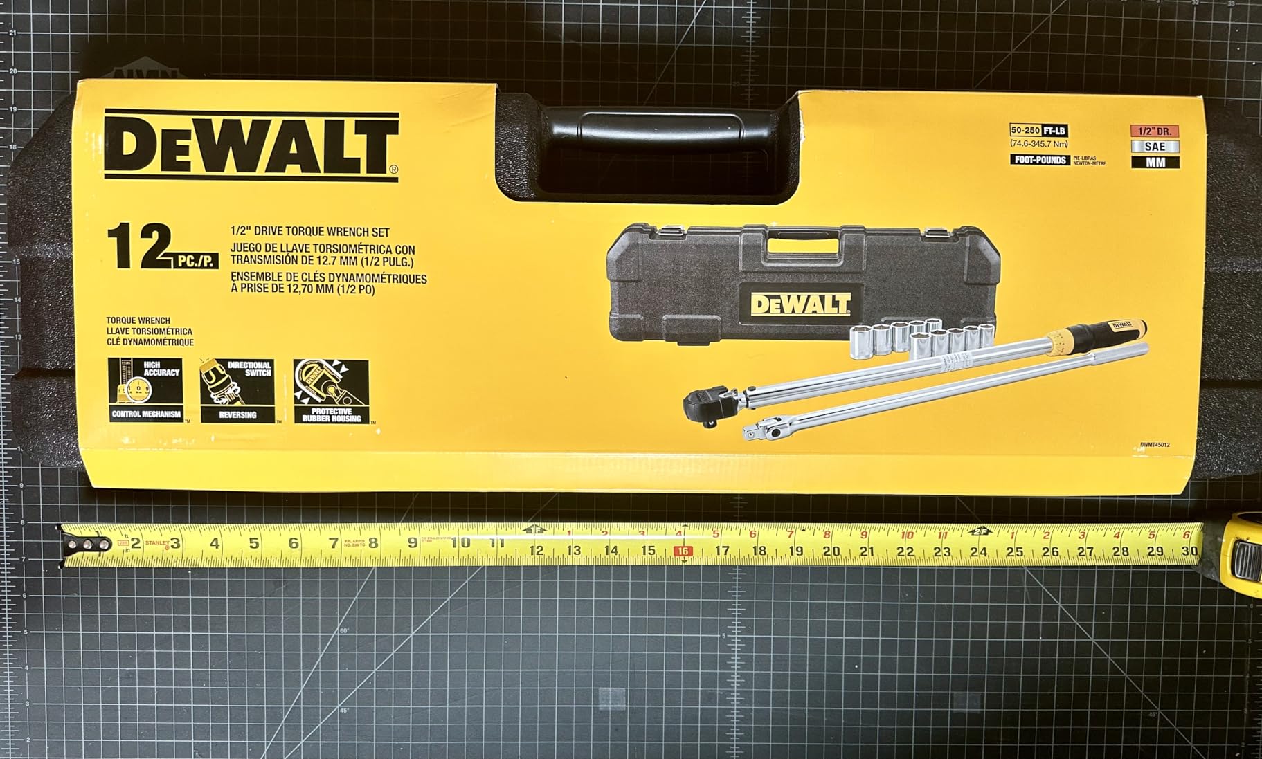 DEWALT Torque Wrench Tool Set, Tire Change Kit, 50-250 FT-LB, 12 Piece with Storage Case (DWMT45012) customer photo 2