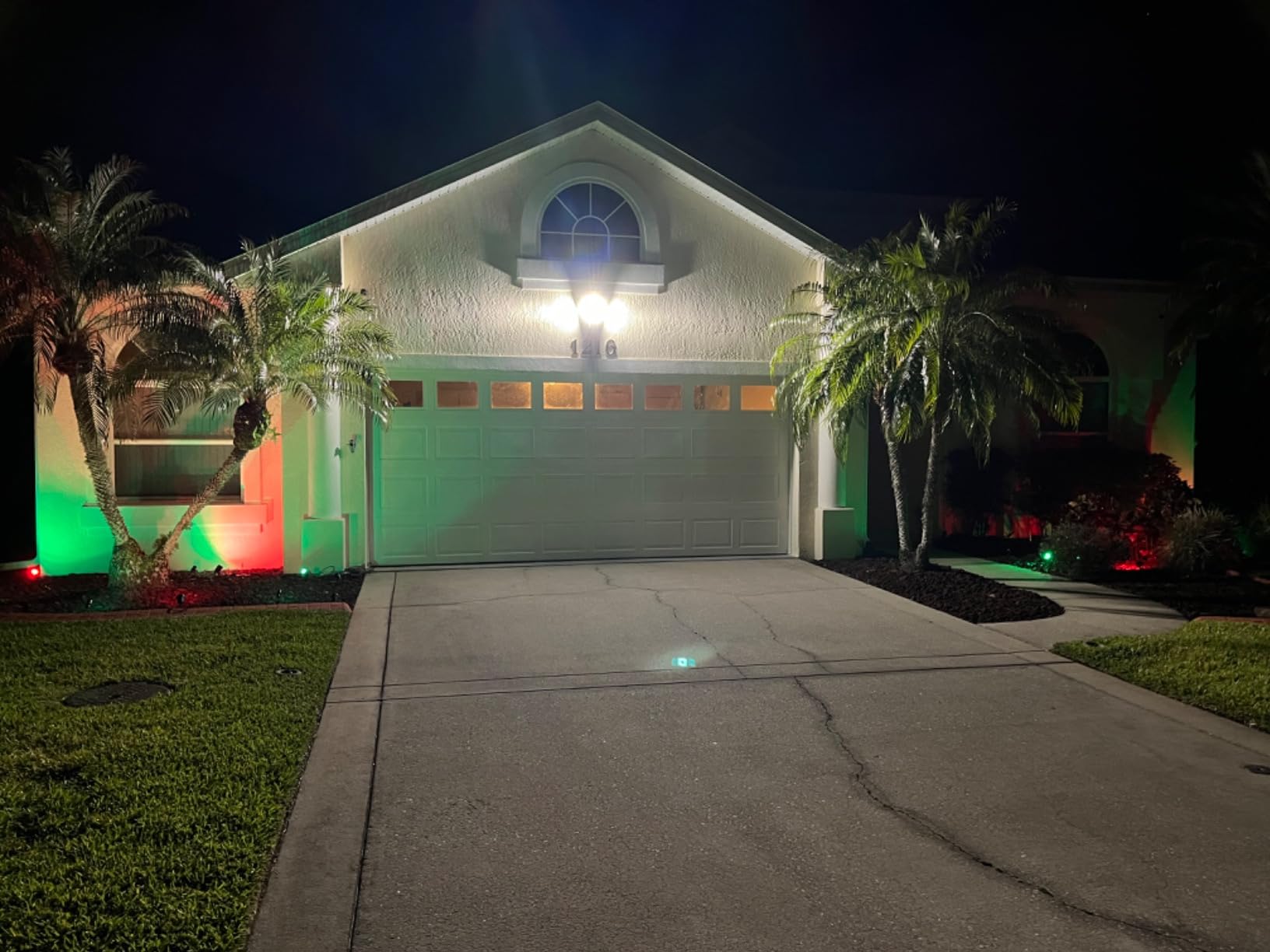 WYZE Floodlight Camera Pro, 2.5K HD Outdoor Security Camera 3000-Lumen LEDs, PCMag Editors' Choice, 180° Wide View, Motion Detection & Color Night Vision customer photo 2