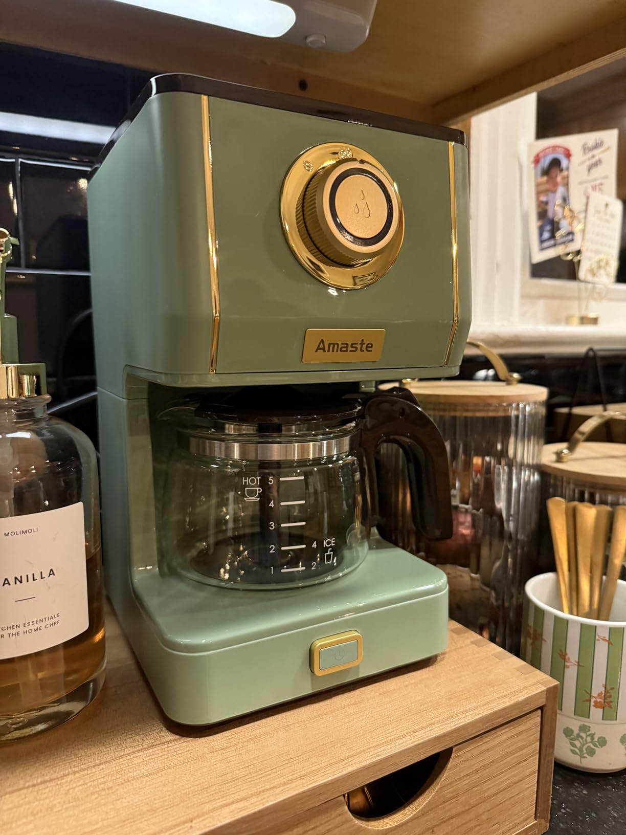 Amaste Retro Style Coffee Machine with 25 Oz Glass Coffee Pot, Reusable Coffee Filter & Three Brewing Modes, Warming Plate, Elegant White with Rose Gold customer photo 2