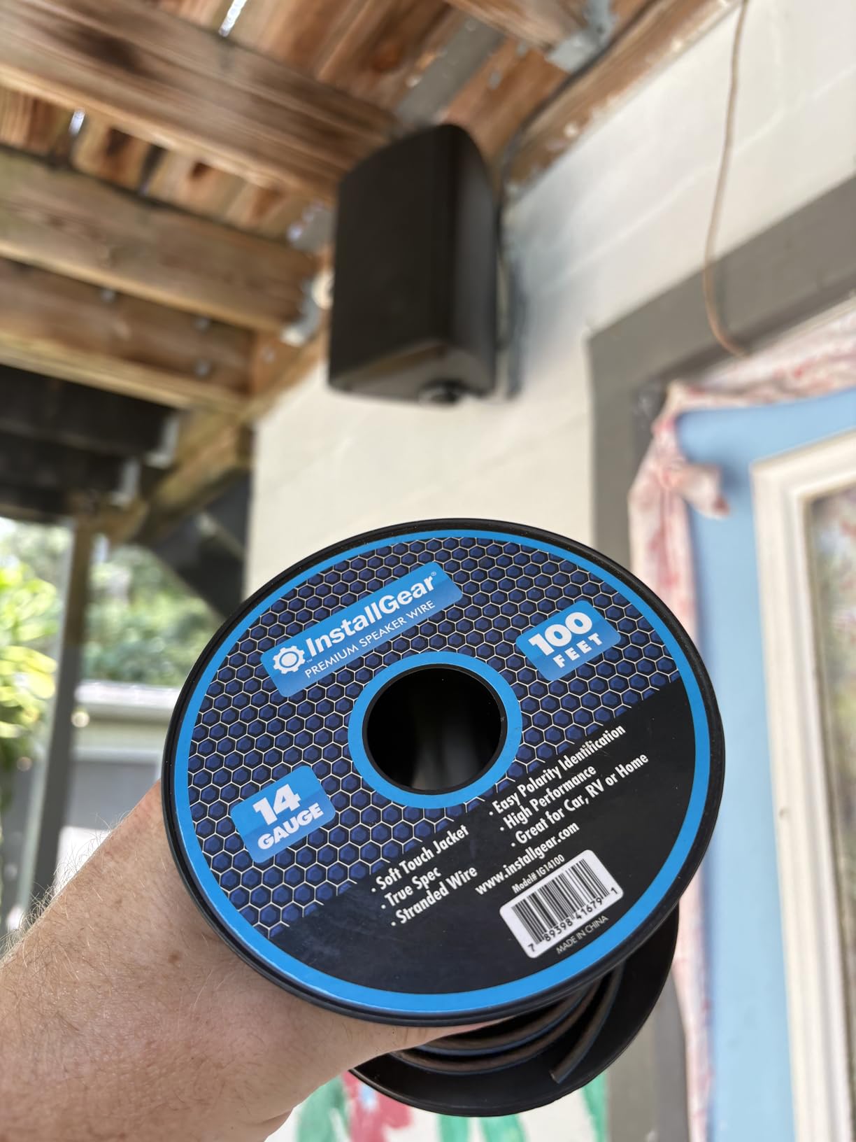 Herdio 6.5 Inches Outdoor Bluetooth Speakers Waterproof with Powerful Bass, Wall Mount Speakers Wired Weather Resistant for Patio Home Deck Porch Backyard 400 Watts (White) customer photo 1