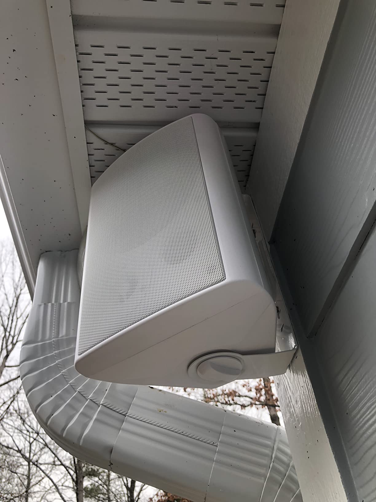 Herdio 6.5 Inches Outdoor Bluetooth Speakers Waterproof with Powerful Bass, Wall Mount Speakers Wired Weather Resistant for Patio Home Deck Porch Backyard 400 Watts (White) customer photo 2