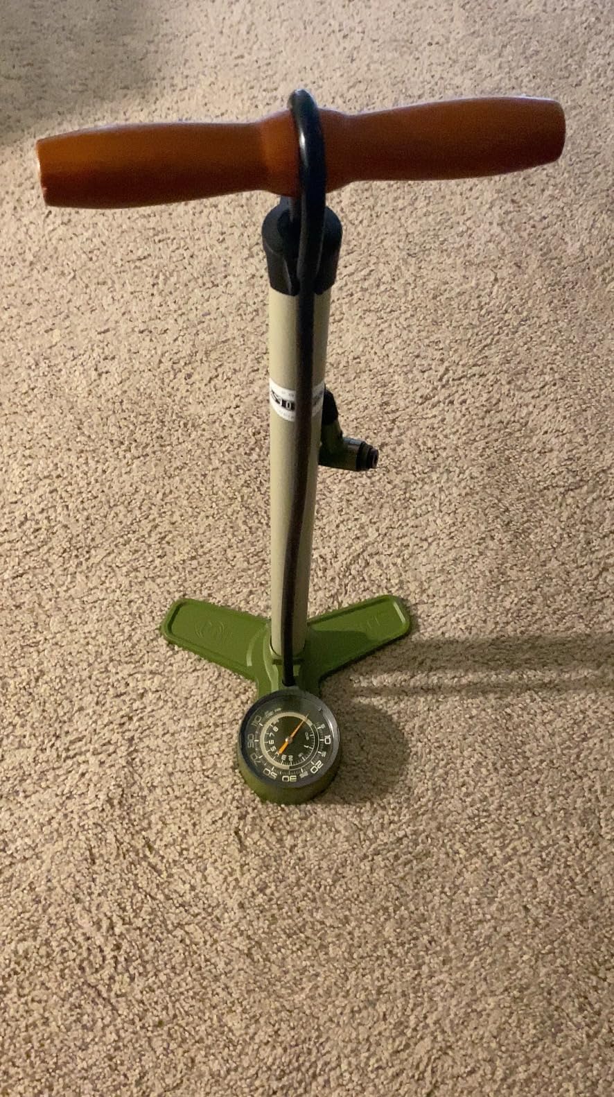 SILCA Terra Bike Floor Pump with Steel Construction, Wood Handle, 120psi customer photo 2