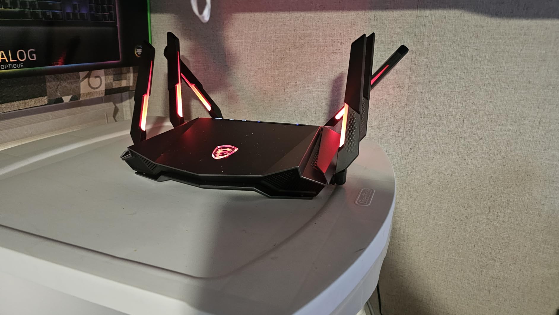 MSI Radix AXE6600 WiFi 6E Tri-Band Gaming Router, AI QoS, RGB, 1.8GHz Quad-Core Processor, MU-MIMO, Tri Band Gigabit Wireless, 8-Stream, High Speed Long Range Gaming Router customer photo 1