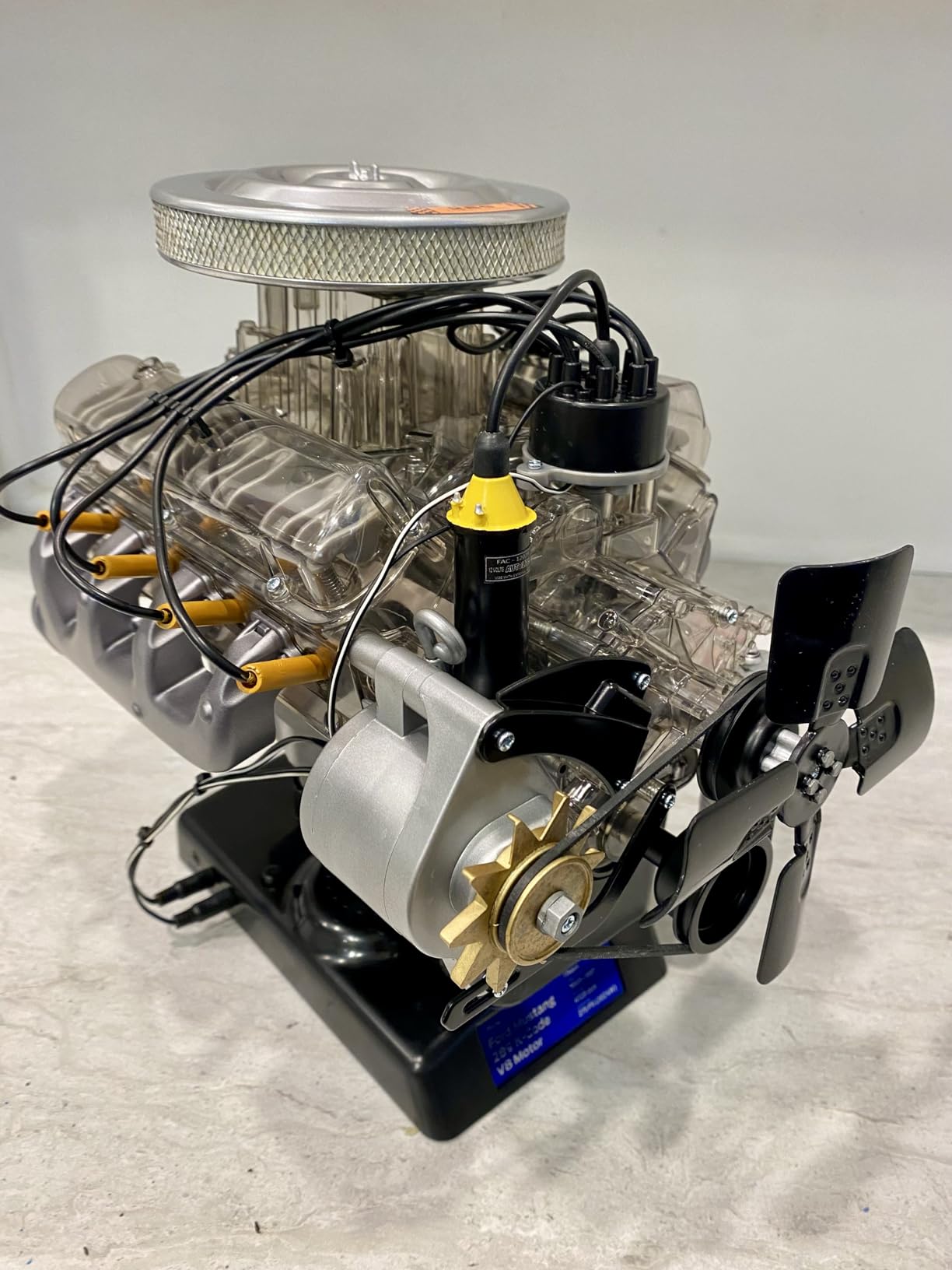 Franzis 1965 Ford Mustang K-Code 289 V8 Engine Model Kit with Collector's Book - Updated 2023 Version customer photo 2