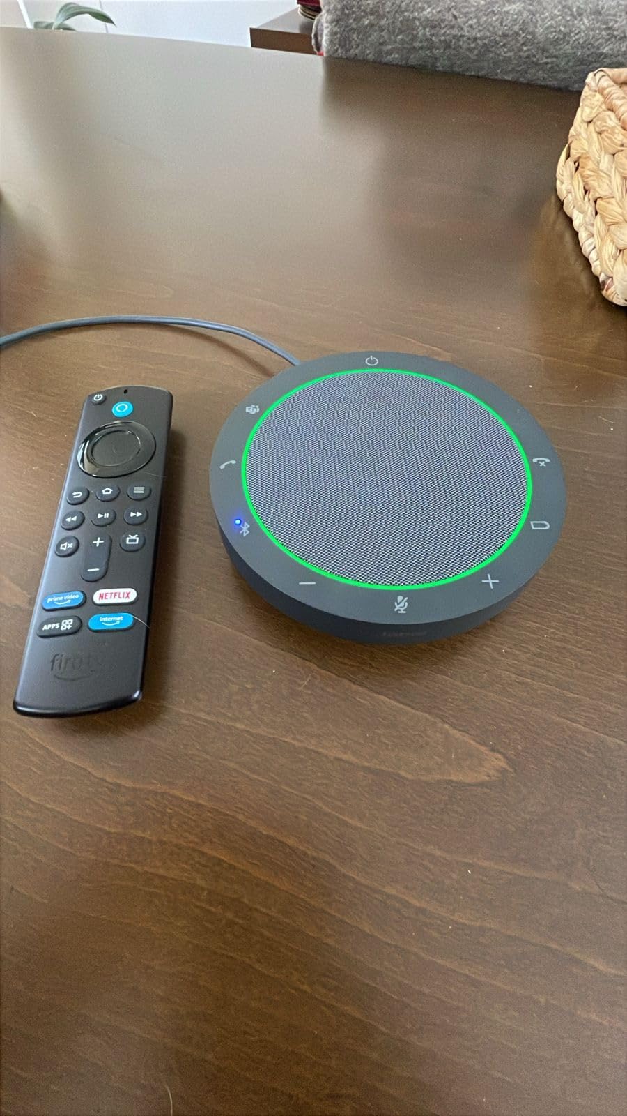 Jabra Speak2 55 Wireless Bluetooth Speakerphone - Portable Speaker with 4 Noise-Cancelling Mics, 50mm Full-Range Speakers & Wideband Audio - Certified Microsoft Teams Speaker - Dark Grey customer photo 2