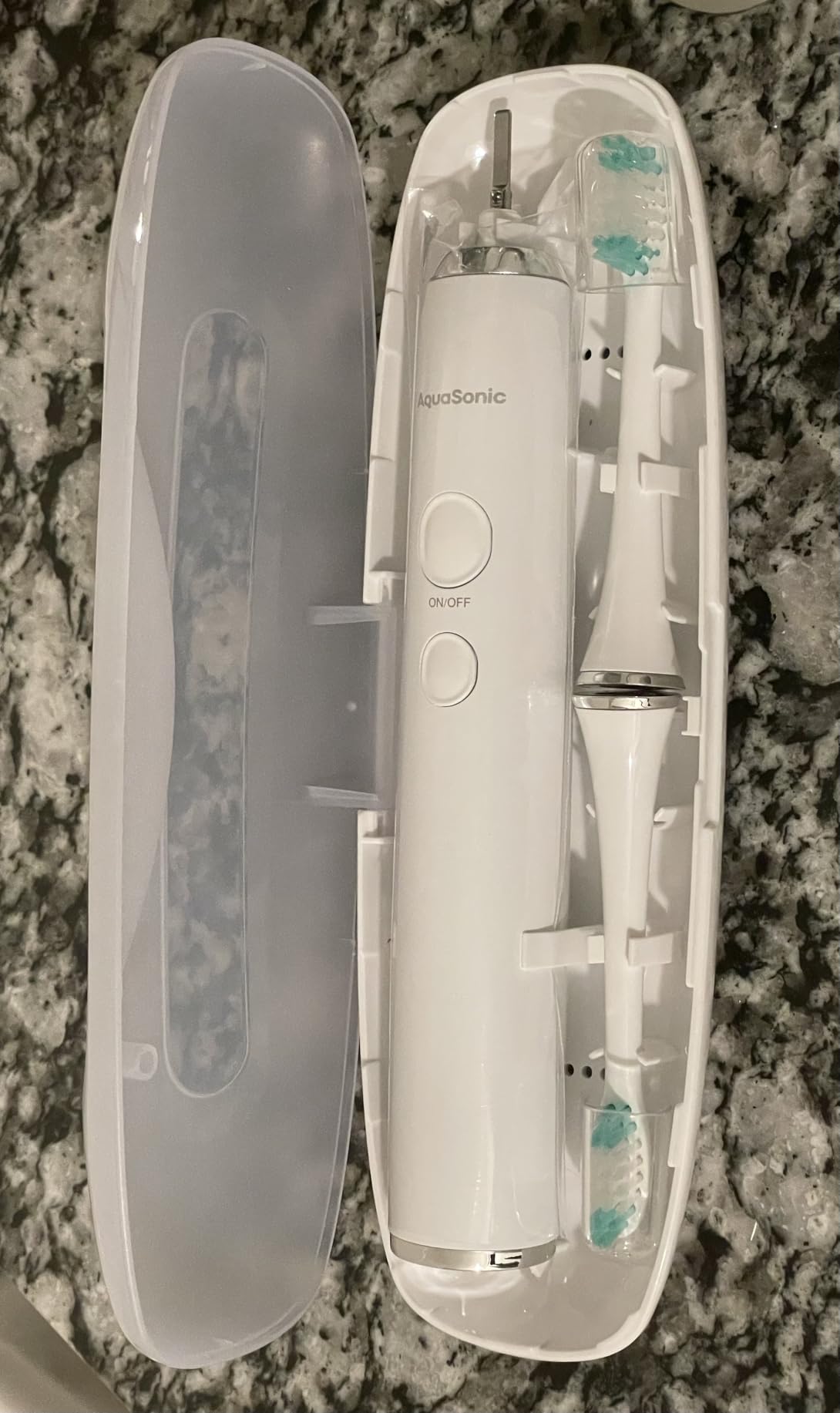Aquasonic Vibe Series Ultra-Whitening Toothbrush – ADA Accepted Power Toothbrush - 8 Brush Heads & Travel Case – 40,000 VPM Motor & Wireless Charging - 4 Modes w Smart Timer – Mint Green Metallic customer photo 2