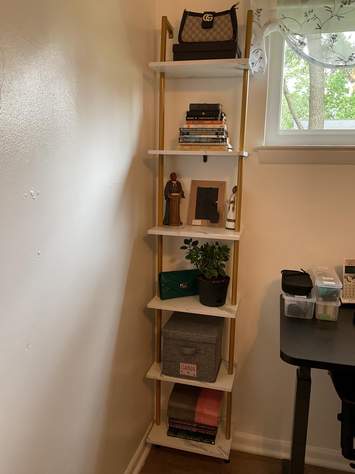 HOOBRO DIY Ladder Shelf, 5-Tier Wooden Wall Mounted Bookshelf, Narrow Bookcase, Display Shelf, Storage Rack, Plant Stand, for Living Room, Bedroom, Study, Balcony, Rustic Brown and Black BF531CJ01 customer photo 1