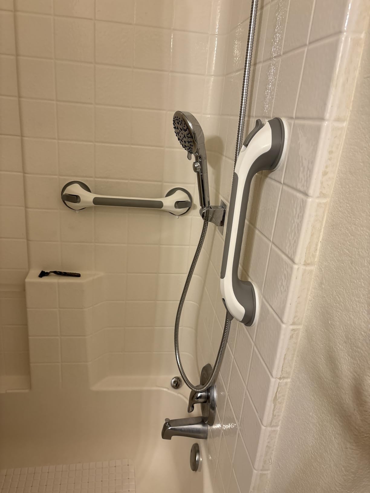 GwernKB Handheld Shower Head with On Off Switch 8-Mode High Pressure Showerhead with 79 Inches Extra-long Stainless Steel Hose and Bracket PLUS Extra Low-Reach Adhesive Wall Mount for Kids,Silver… customer photo 1