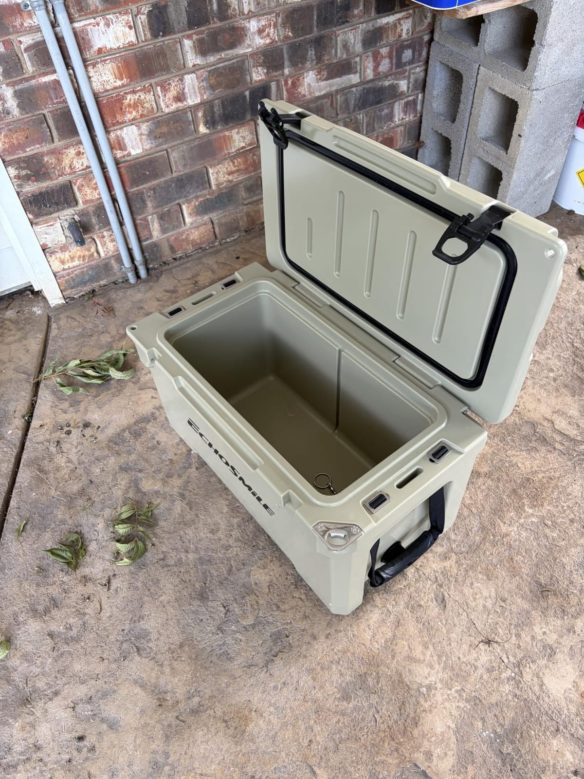 EchoSmile 25/30/35/40/60/75 Quart Rotomolded Cooler, Built to Stand up to The Rigors of The Journey customer photo 2