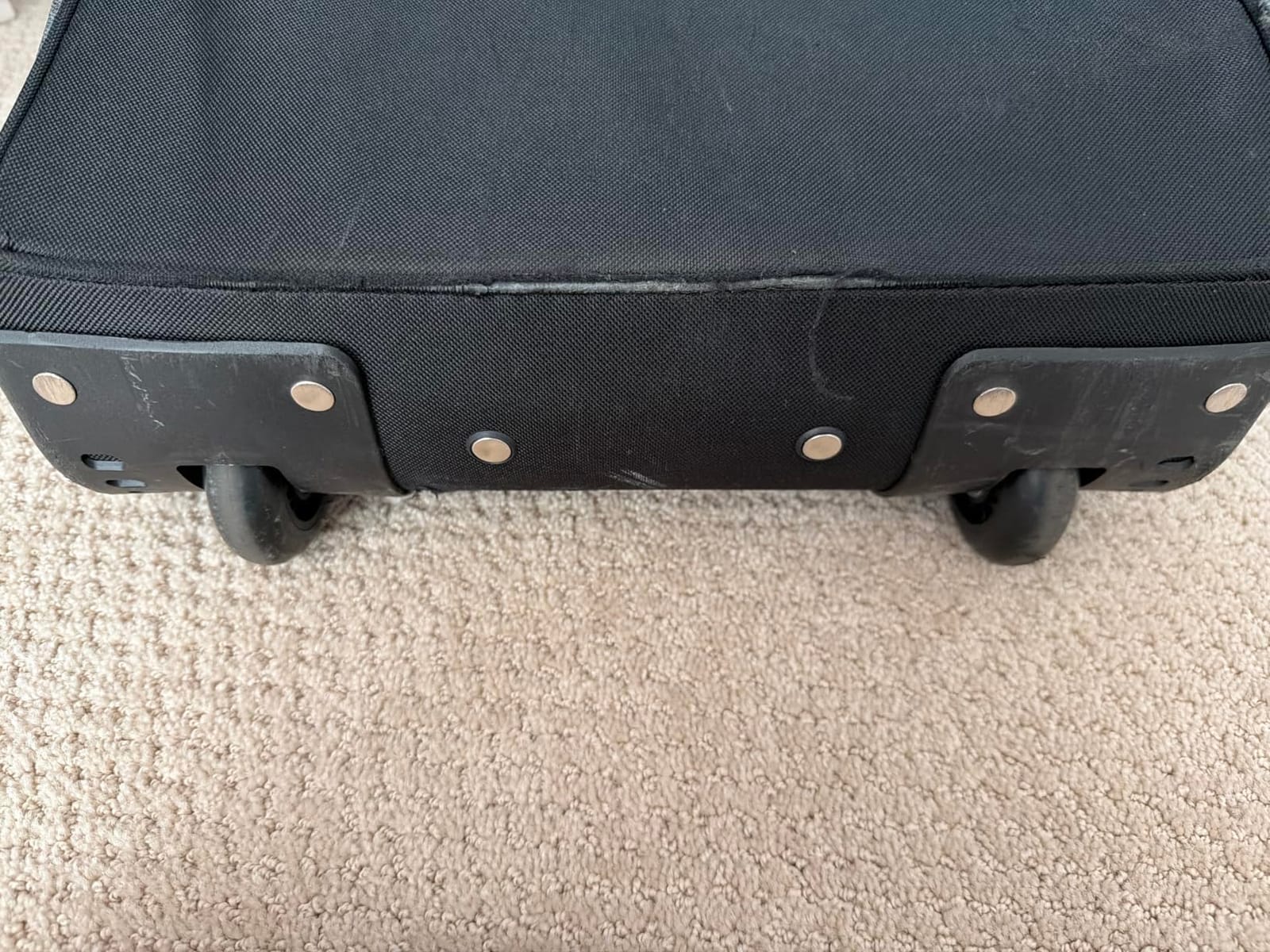 Pacific Gear Duffel Bag with Rolling Wheels customer photo 1