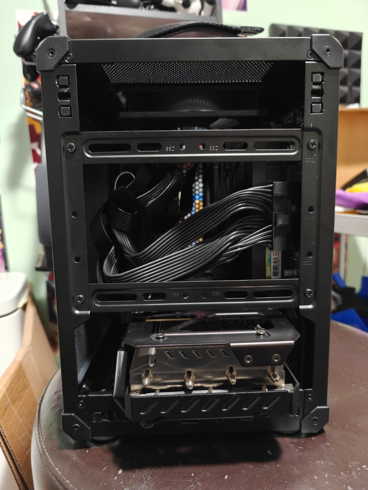 JONSBO C6 Handle Black Mini MATX Mesh Case,Simple Compact Desktop Micro ATX Chassis,Upper Cover/Side Panel Tool-Free Open pc case, ATX Power Bite (L185mm Max.),Support 75mm CPU Cooler,GPU200-255mm customer photo 1