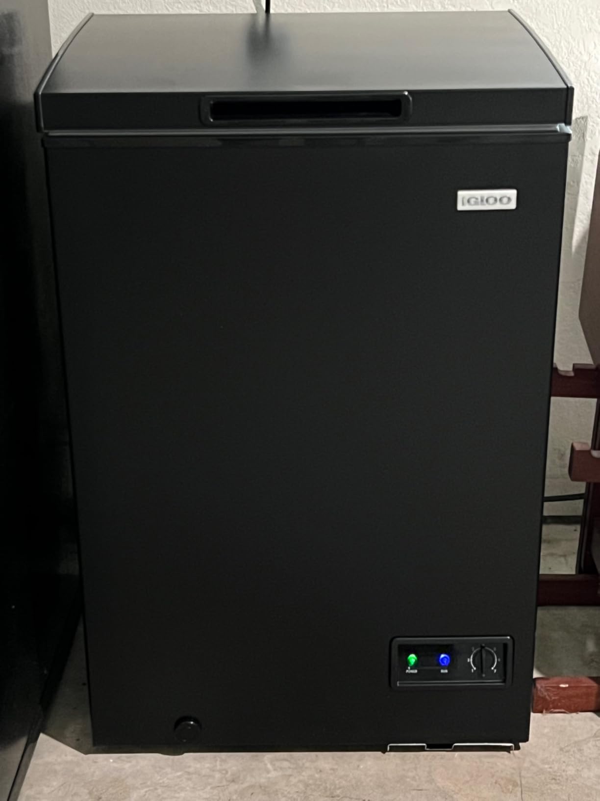 Igloo 5.0 Cu Ft Upright Deep Freezer Chest- Deep Freezer with Quick Freezing System & Adjustable Thermostat - Low Noise Freezer with Removable Basket & LED Lights for Homes, Garages & Basements- White customer photo 1