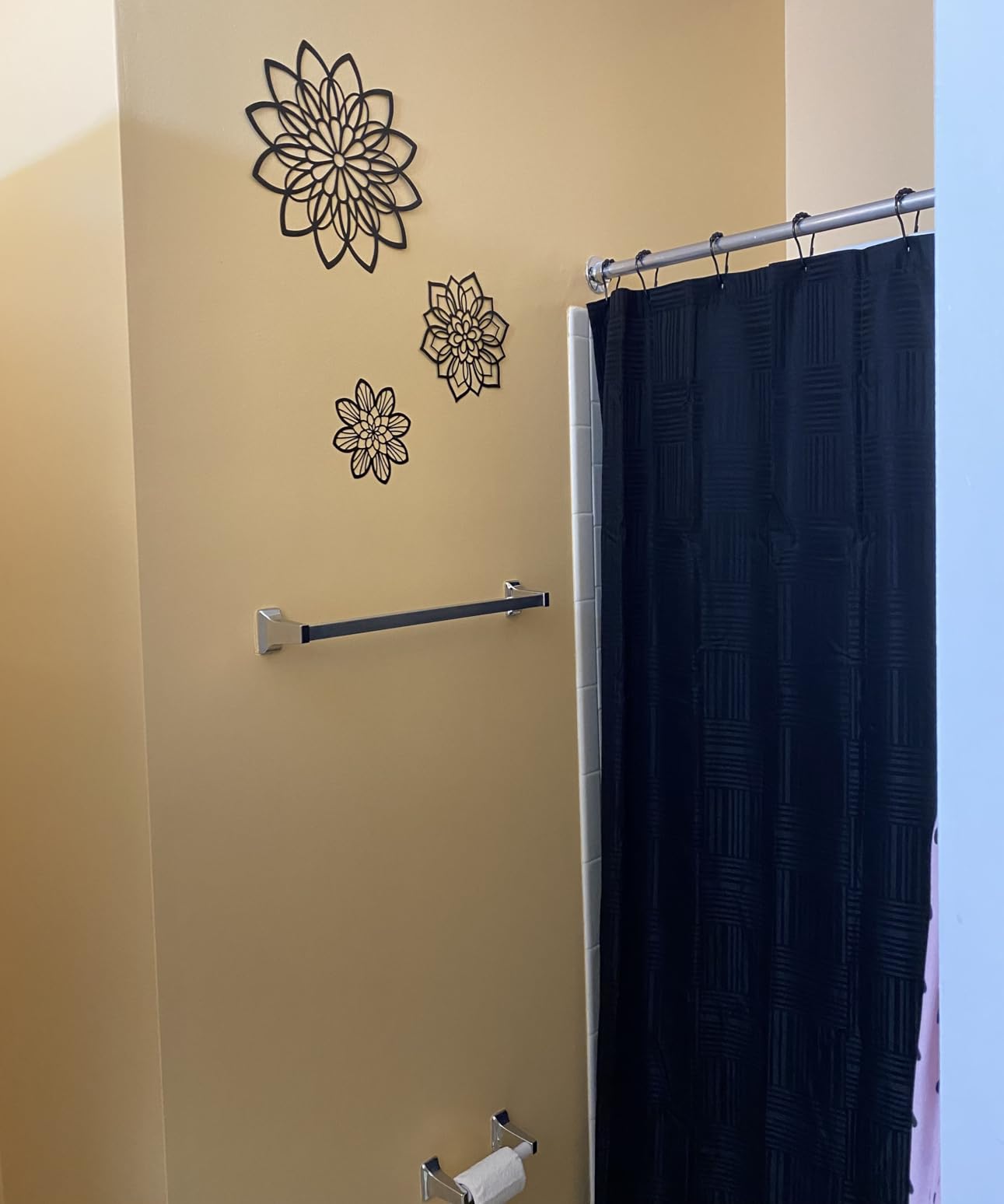 Zzbakress 3 Pcs Metal Flowers Wall Art Bathroom Wall Decor, Black Elegant customer photo 2