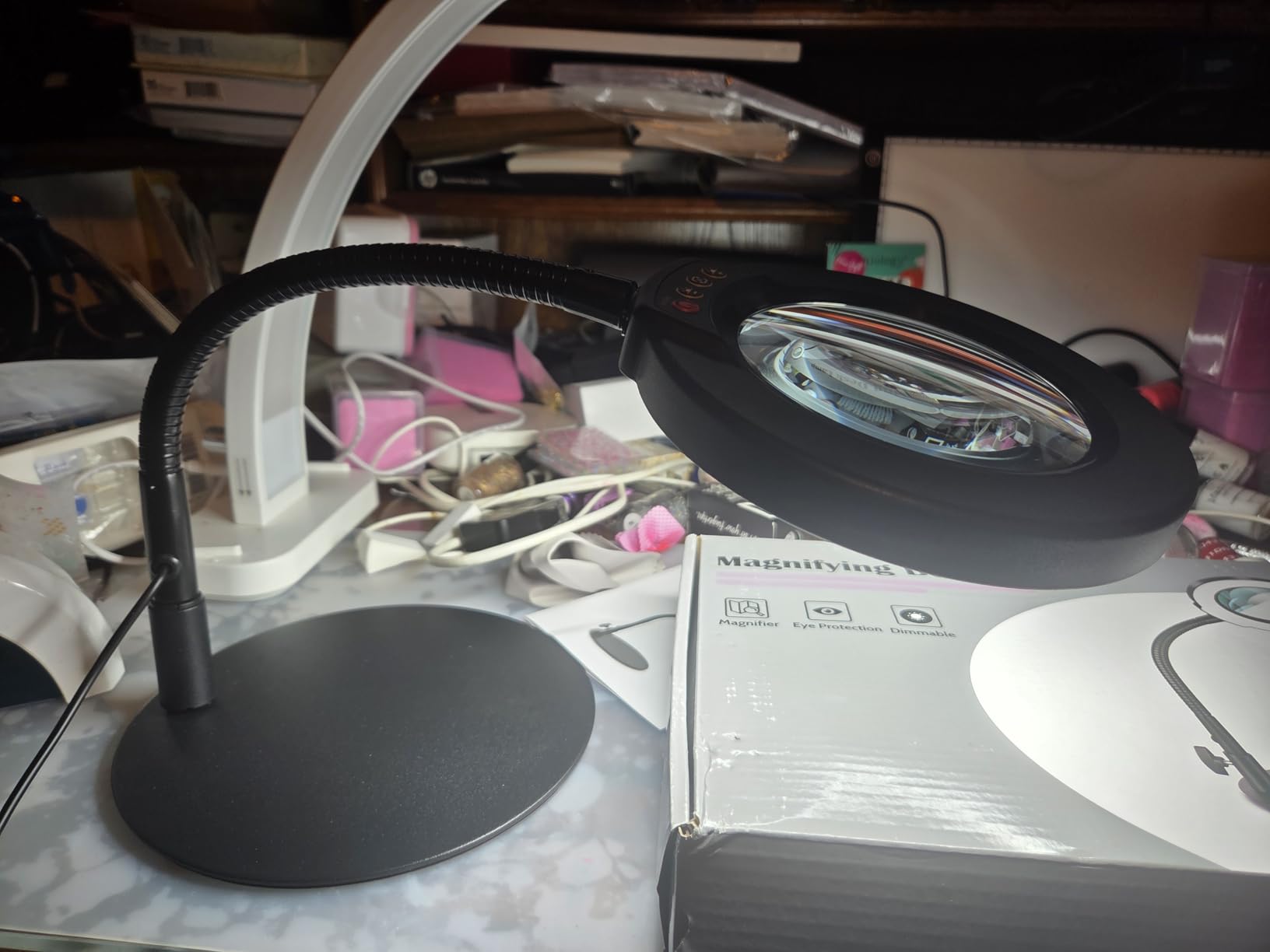 10X Magnifying Glass with Light and Stand, 5 Color Modes Stepless Dimmable LED Lighted Desk Lamp, Hands Free Magnifier with Flexible Goose-Neck for Craft Hobby Painting Sewing Close Work customer photo 1
