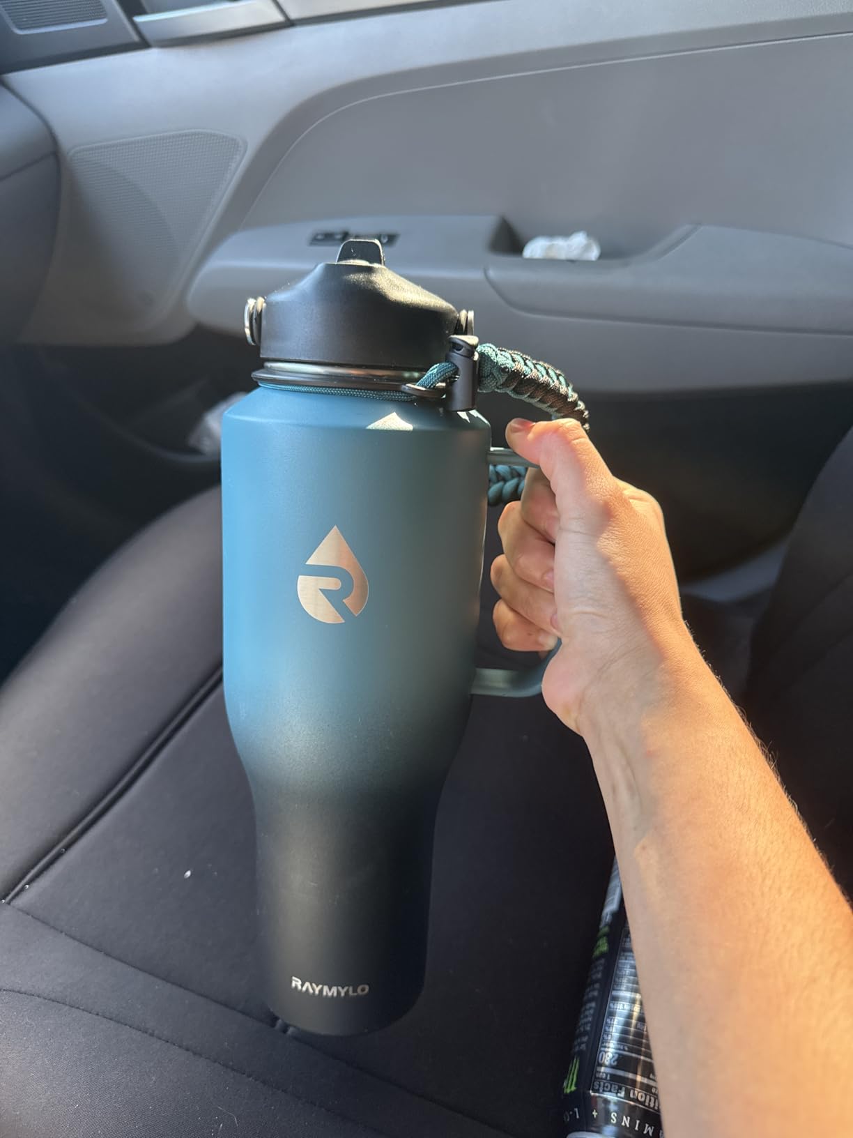 RAYMYLO 40 oz Insulated Water Bottle with Straw, Fit in Car Cup Holder | (Cold for 48 hrs) Triple Wall Vacuum, Stainless Steel Hydro Travel Flask with Straw Spout Lid, Leakproof & Non-BPA customer photo 1