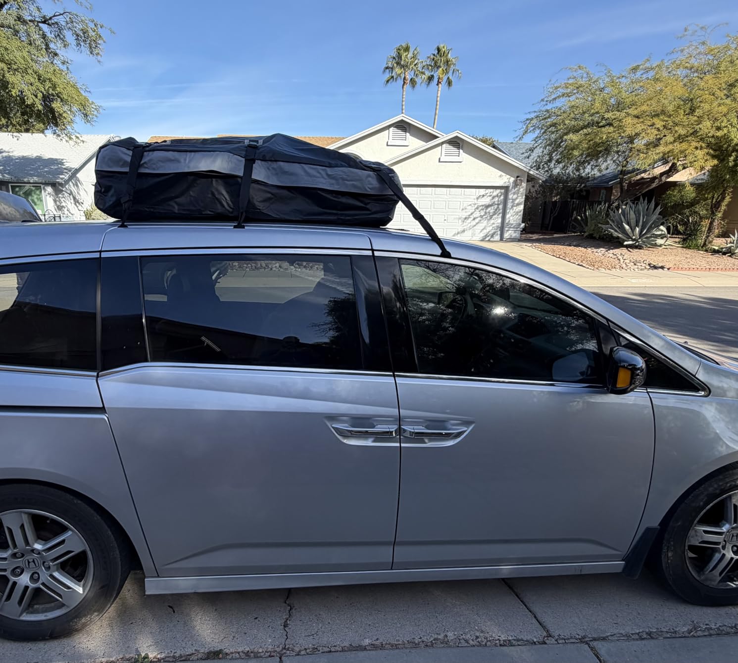Asinking Car Rooftop Cargo Carrier Bag - 100% Waterproof Heavy Duty Car Roof Luggage Carrier 21 Cubic Feet, Fits All Vehicles with/Without Roof Rack - Easy Install & Triply Reinforced for Secure Use customer photo 2