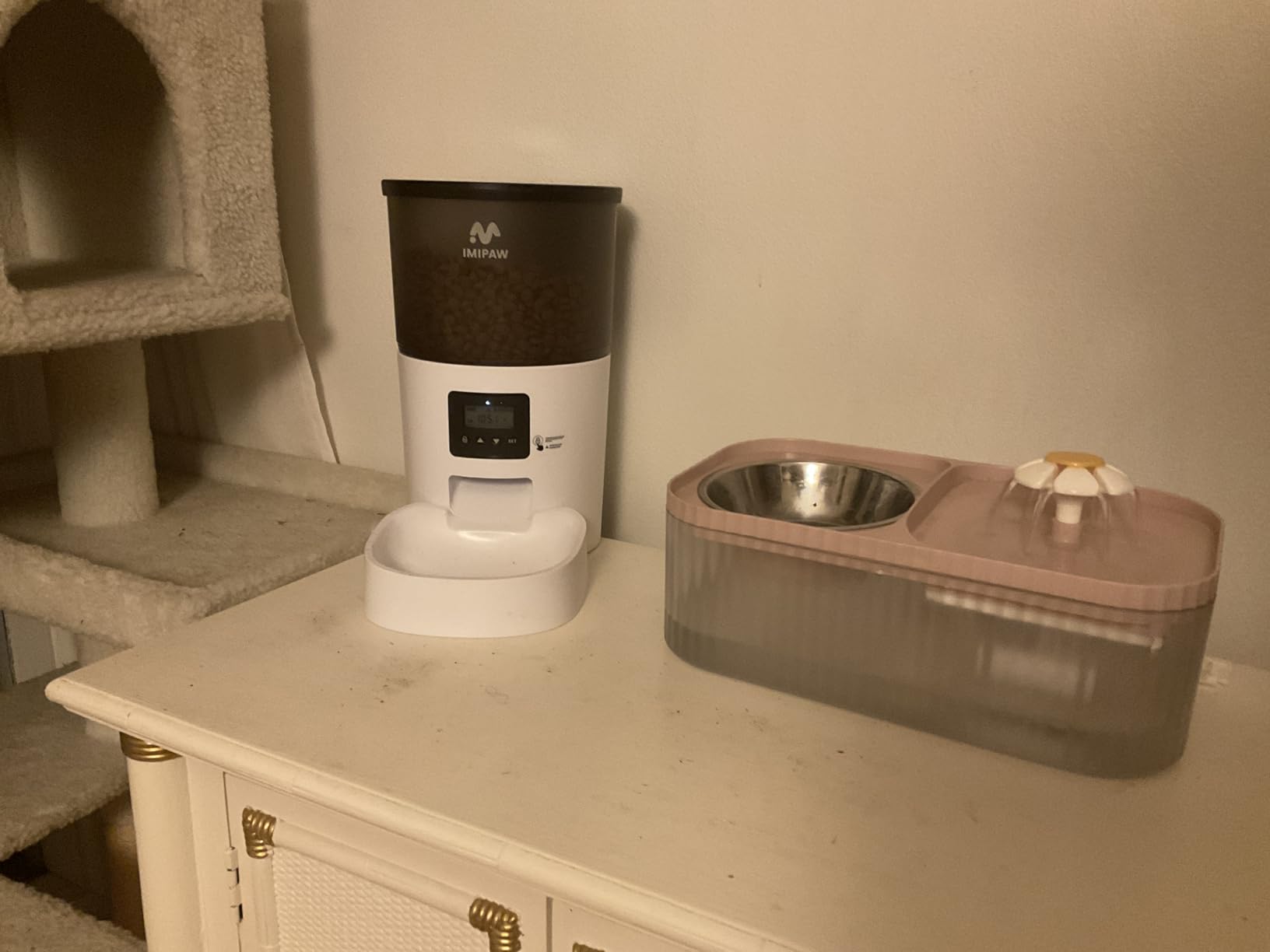 IMIPAW Automatic Cat Feeders, 3L Timed Cat Dry Food Dispenser, Dual Power Supply, Programmable Portion Size, 1-6 Meals Per Day, Auto Pet Feeder for Cats and Small Dogs, with Desiccant Bags customer photo 2