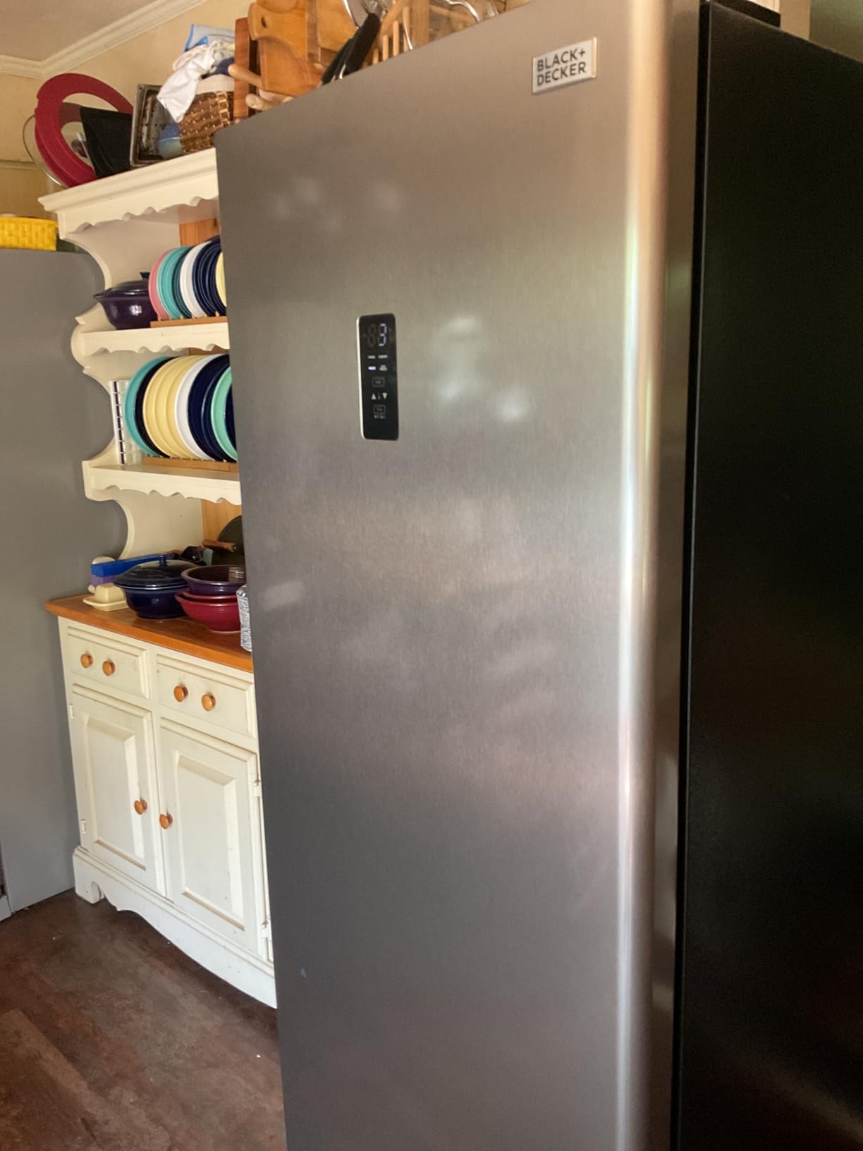 BLACK+DECKER 10 Cu. Ft. Upright Freezer, BUF1000LB, Black customer photo 2