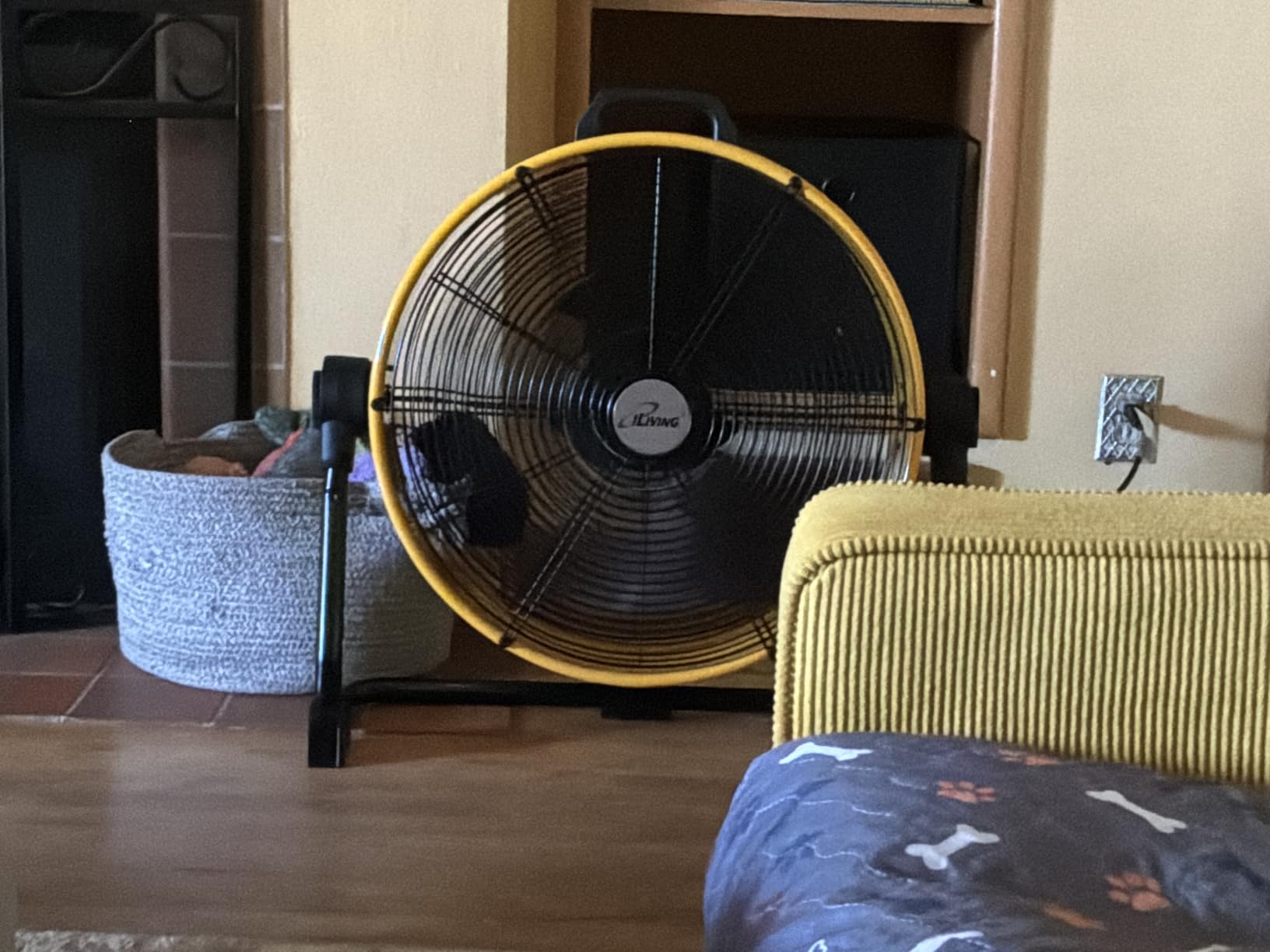iLiving 36 Inches 16000 CFM Heavy Duty High Velocity Barrel Floor Drum Fan with DC Brushless Motor, Stepless Speed Adjustment for Workshop, Garage, Commercial or Industrial, UL Safety Listed customer photo 2