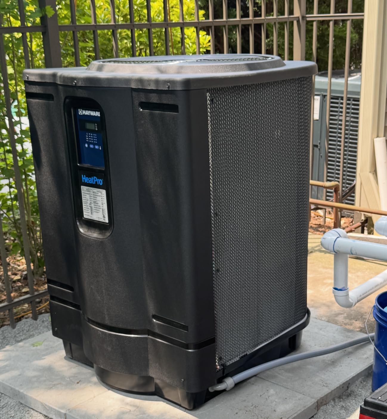 Hayward W3HP21405T HeatPro Pool Heat Pump, 140,000 BTU, Energy-Efficient, Titanium Heat Exchanger, 230V, Inground Pool Heater customer photo 2