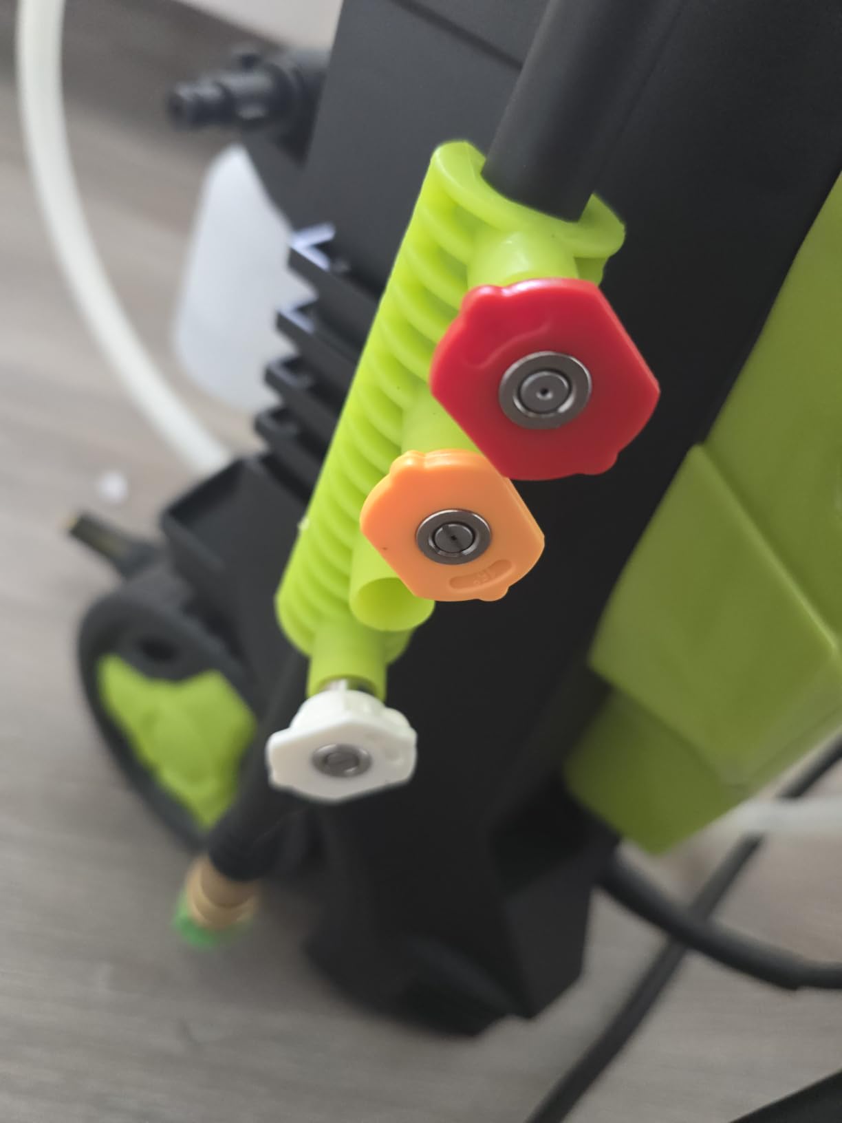 Pressure Washer, Portable Power Washer, 4 Quick Connect Nozzles, High Pressure Cleaning Machine for Car Fence Driveway Patio Washing and More (Light Green) customer photo 2