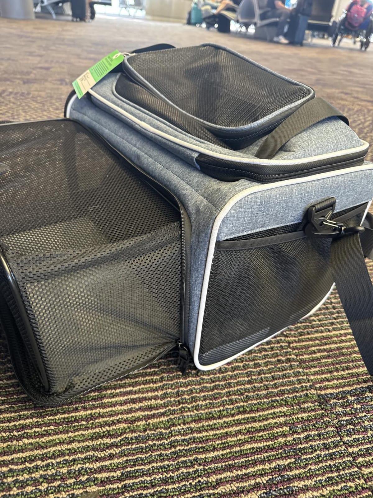 Petskd Top and Side Expandable Small Pet Carrier Airline Approved, Black customer photo 1