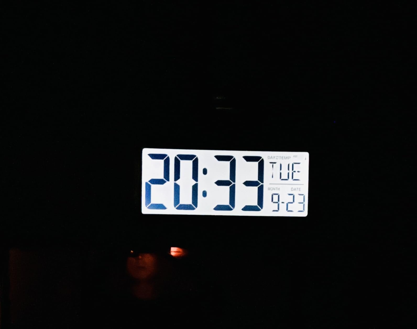 WallarGe 14.5'' Atomic Digital Wall Clock Battery Operated with Backlight customer photo 2