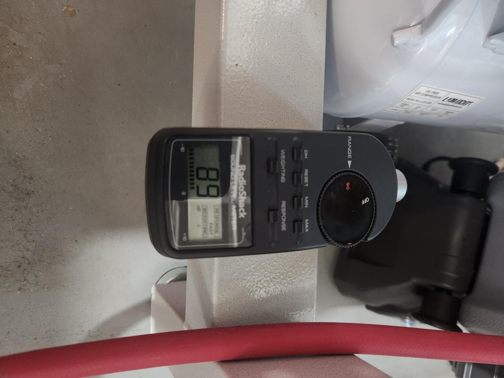 Quiet Oil-Free Air Compressor, 68 dB, 2.8 CFM @ 90 PSI, 5 Gallon Air Tank customer photo 2
