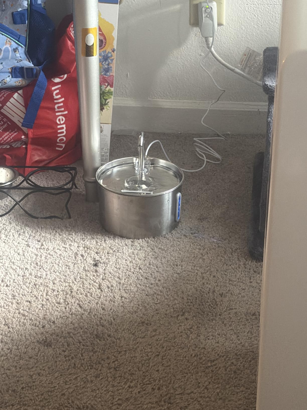 Cat Water Fountain Stainless Steel: 2.2 L Cat Fountain for Drinking - Automatic Pet Water Fountain for Cats Inside - Metal Cat Dog Water Dispenser Bowl with Faucet Water Level Window Ultra Quiet Pump customer photo 1