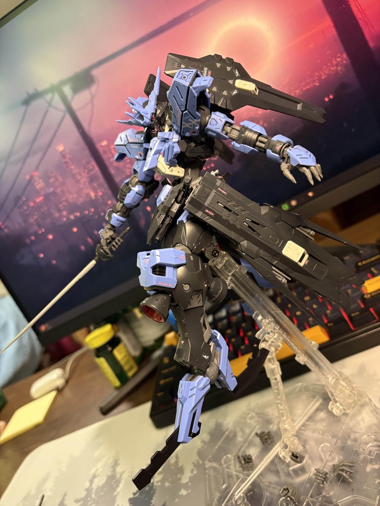 Bandai Hobby - Mobile Suit Gundam Iron Blood Orphans - Gundam Vidar MG 1/100 Model Kit customer photo 2