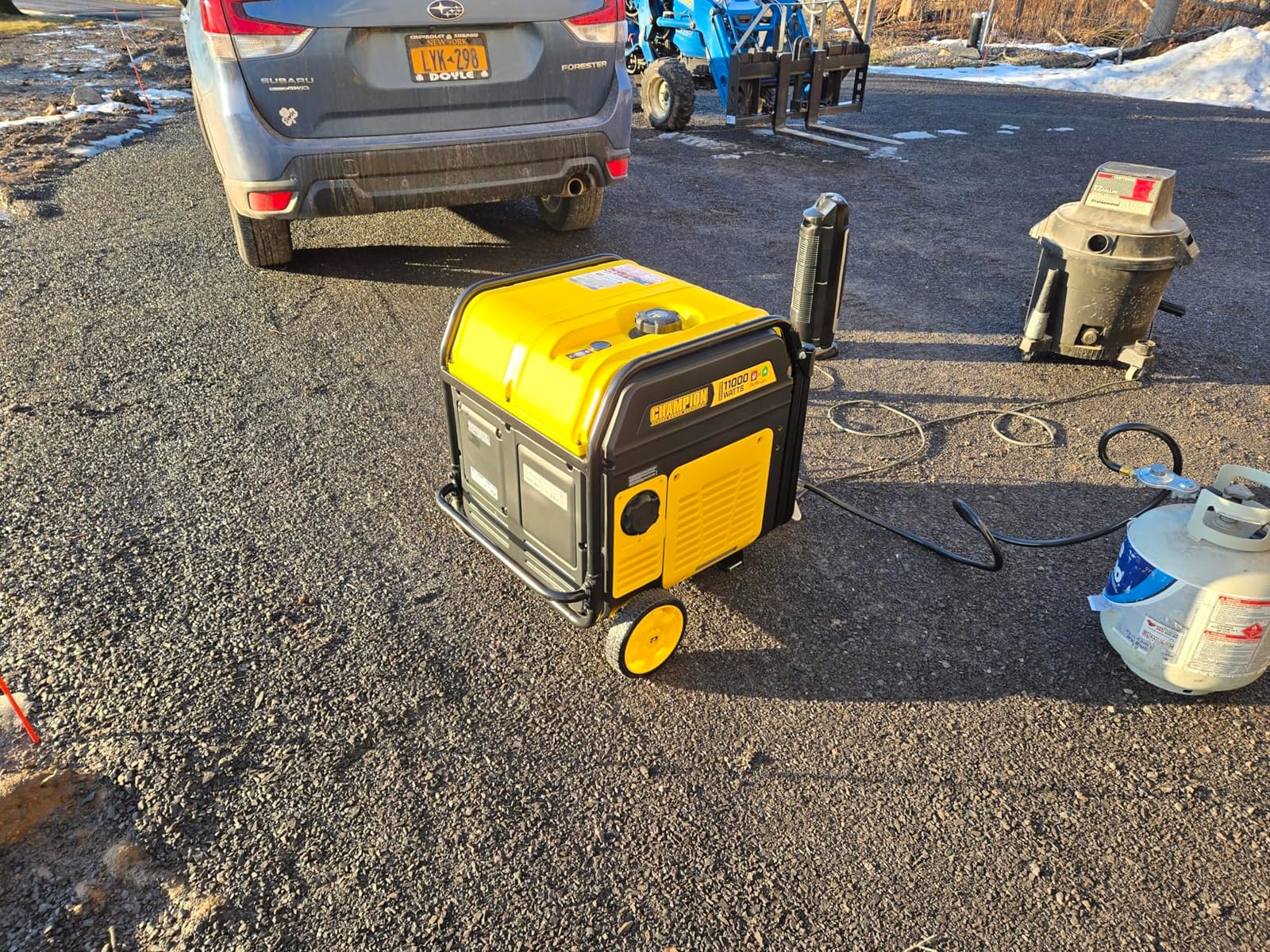 Champion 11,000-Watt Remote Start Tri Fuel Portable Inverter Generator customer photo 2