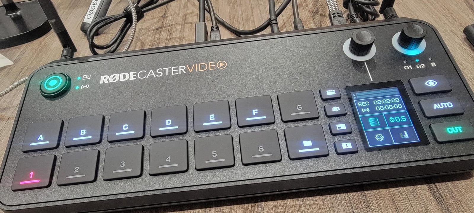 RØDE RØDECaster Video – Professional Video Switcher and Audio Interface – customer photo 1
