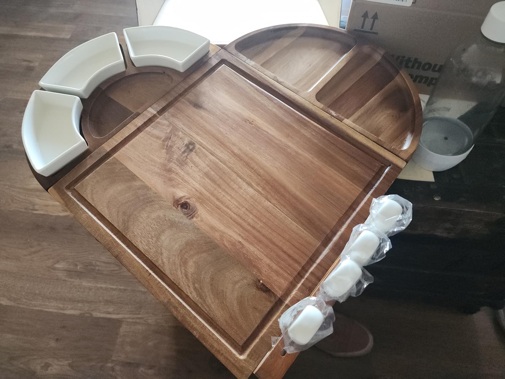 Elite Snacker Large Charcuterie Board Set, Acacia Wood, Premium Finish | Magnetic 3-Piece Acacia Wood Design, Reshapes Circle Square Heart, Expands 13 to 26 In, 4 Knives, 3 Dishes, No Oiling Needed customer photo 2