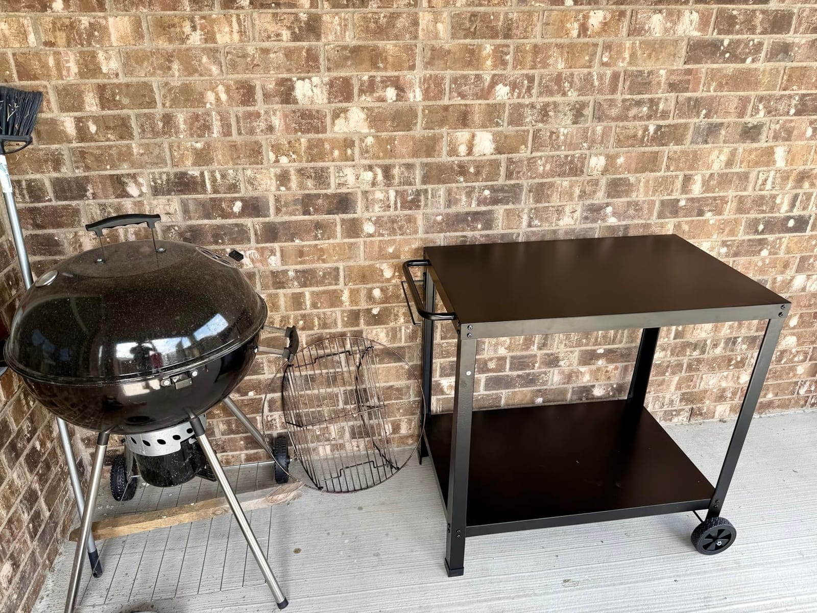 Yozoia Outdoor Grill Table for Blackstone Griddle, Grill Cart with Wheels customer photo 2