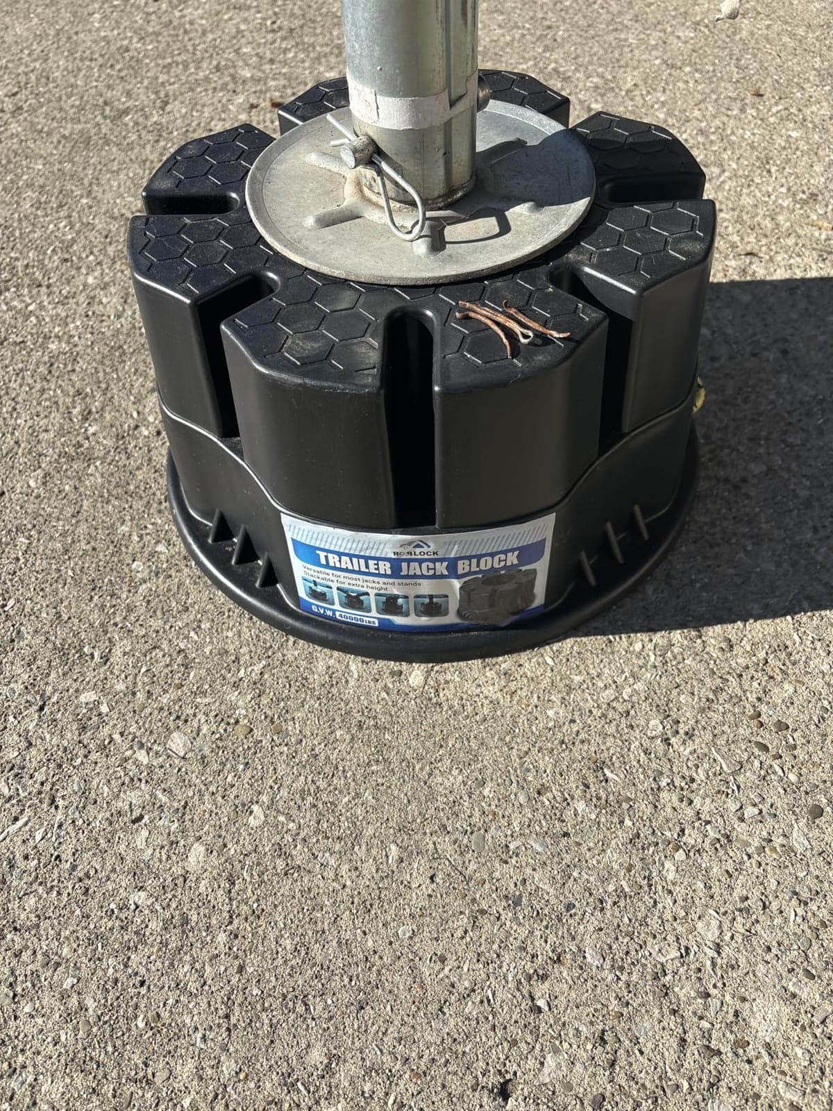 ROBLOCK 6''H 4 PCS Trailer Jack Block with Bag, RV Camper Stabilizer Blocks for Travel Trailer, Suit for Any Tongue Jack, Post, Foot, 5th Wheels, Round Square or Scissor Stabilizer customer photo 2