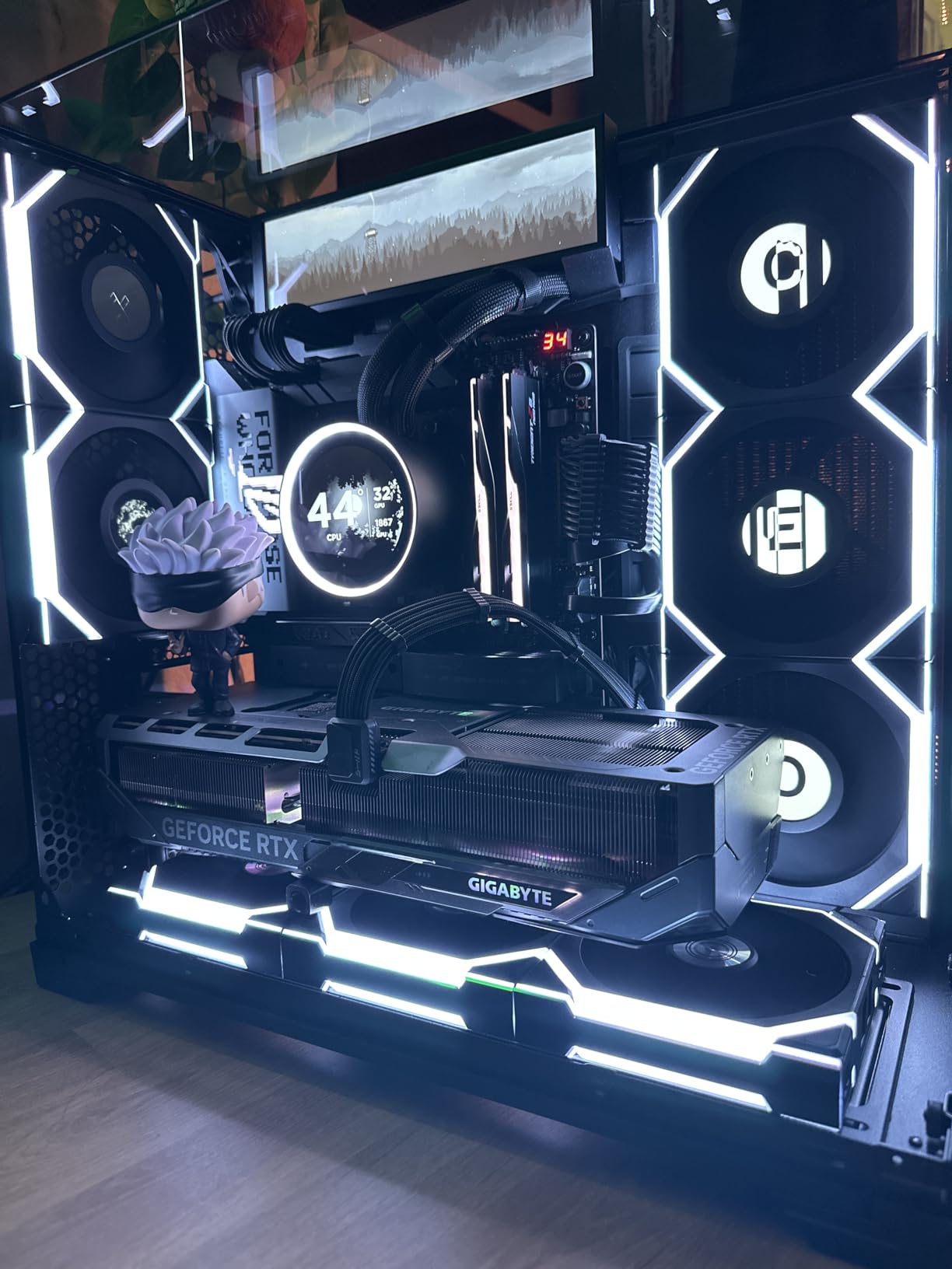 GIGABYTE GeForce RTX 5080 Gaming OC 16G Graphics Card, WINDFORCE Cooling System customer photo 1