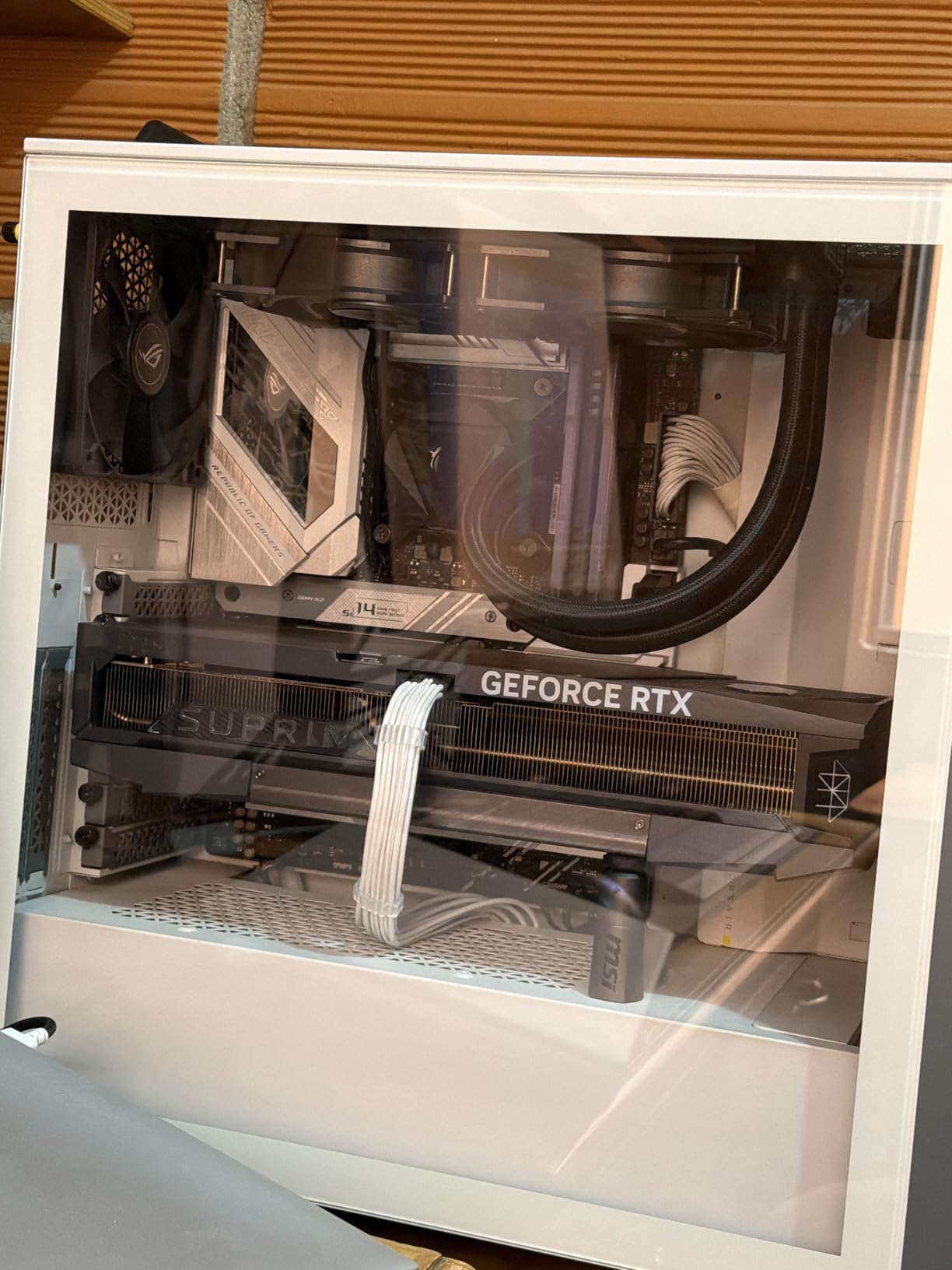 MSI Gaming RTX 5080 16G SUPRIM SOC Graphics Card customer photo 2