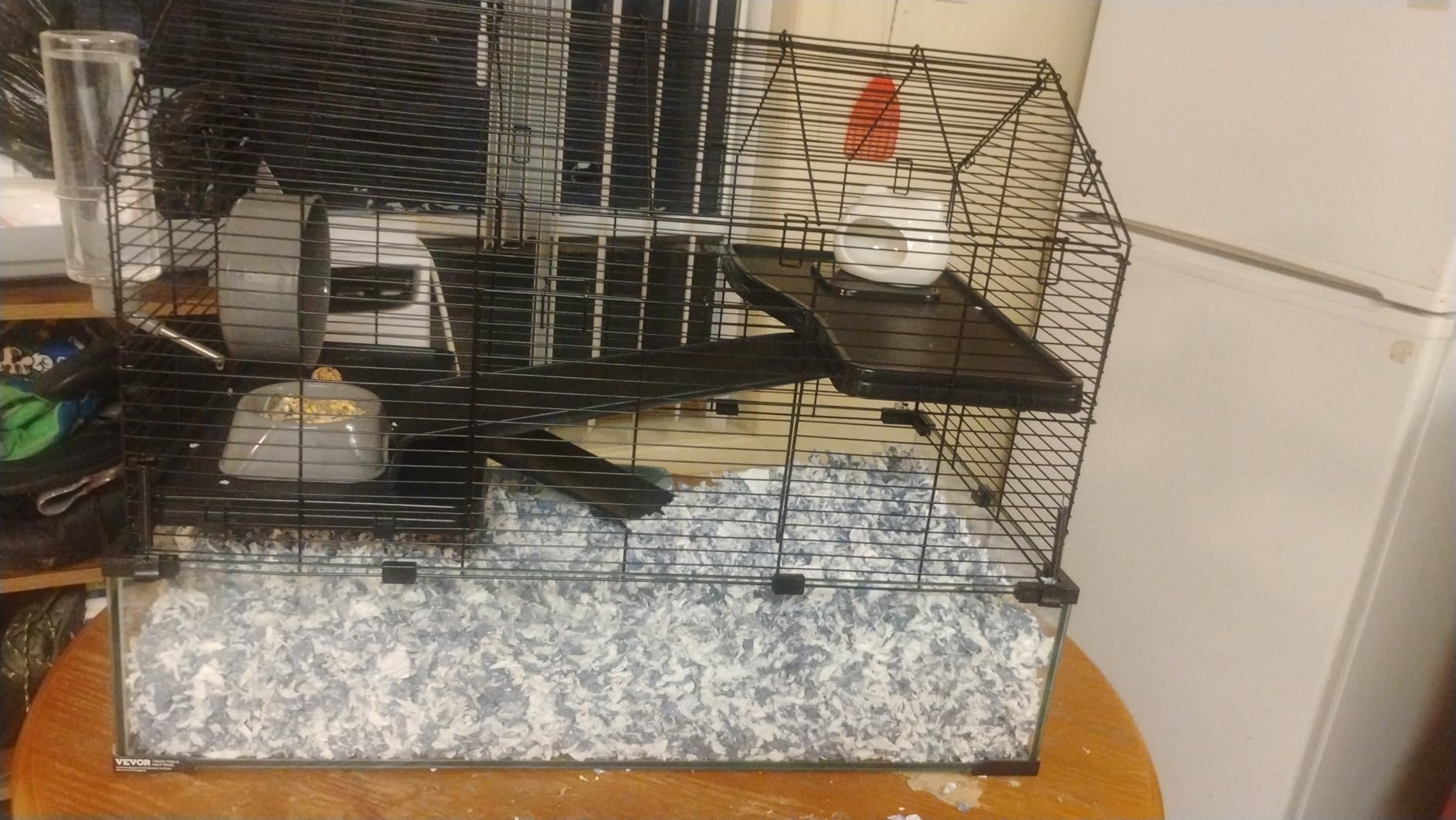 VEVOR Hamster Cage, 360°Viewing Transparent Hamster Habitats, Small Animal Cage, 29.5 x 17.3 x 24 in, Ventilated Pet Mouse Cages with Water Bottle, Portable Hamster House for Rats, Guinea Pigs customer photo 2